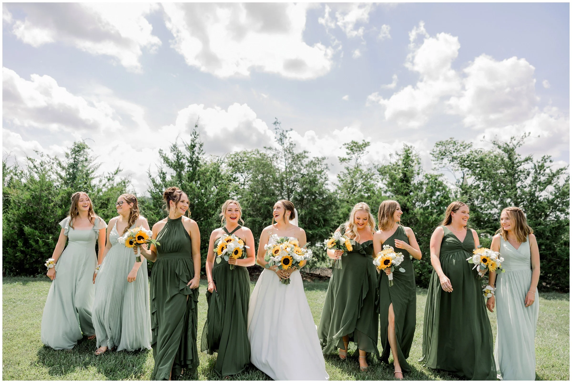 bride-with-bridesmaids-missouri-wedding.JPG