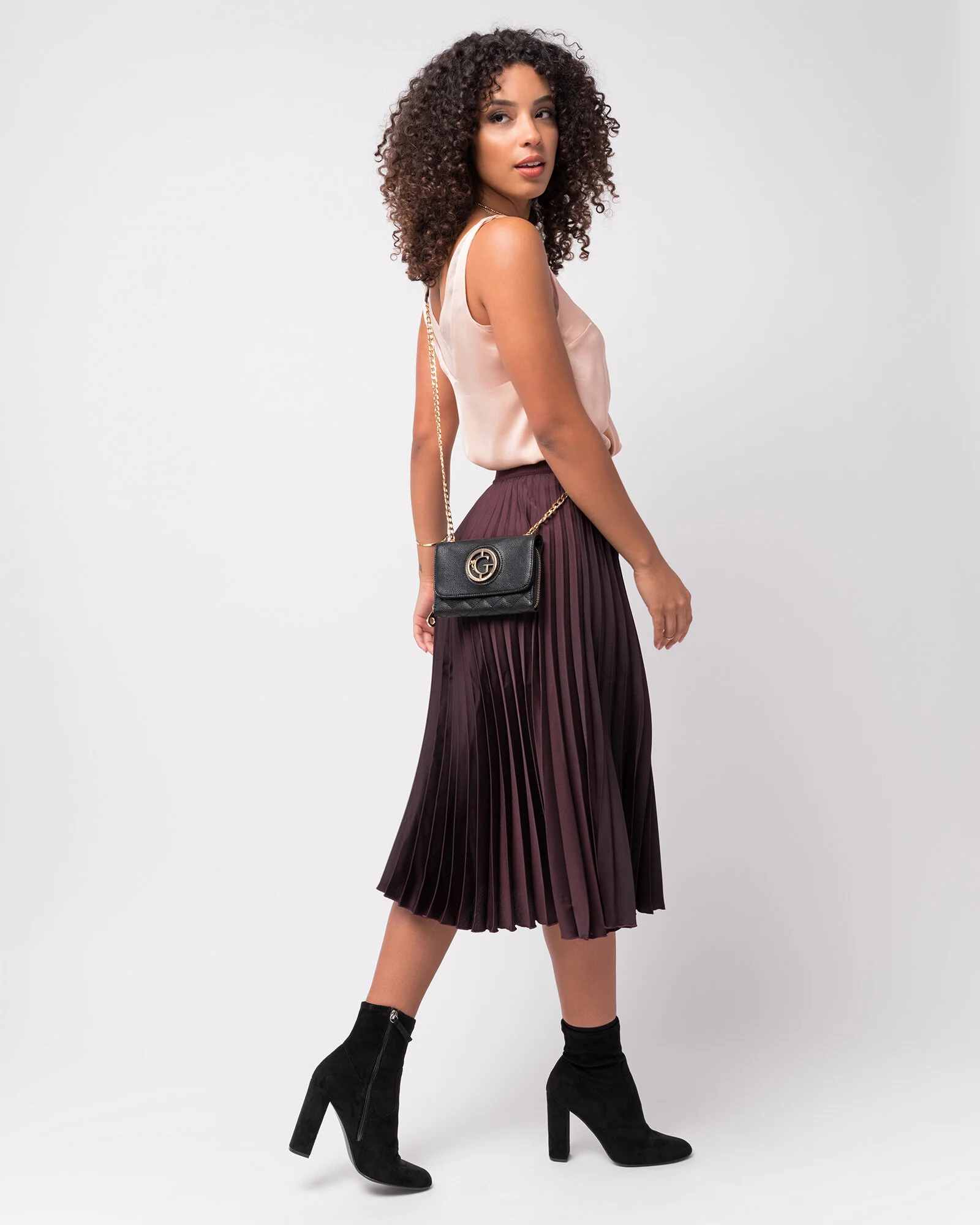 GC-Kelsey-Black-Model-2 copy.jpg