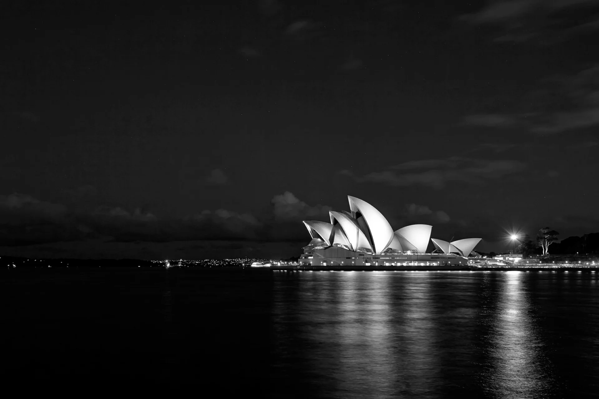 Interbrand-SydneyOperaHouse_2.jpg