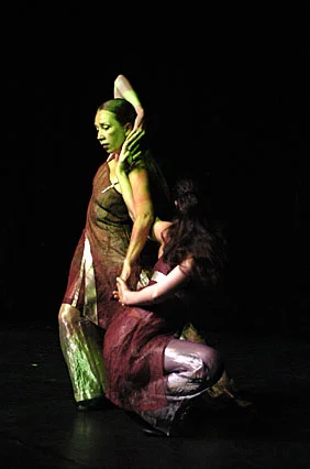 Sharna and Brigitta, TangoMujer 2004. Photo by Astrid Weiske