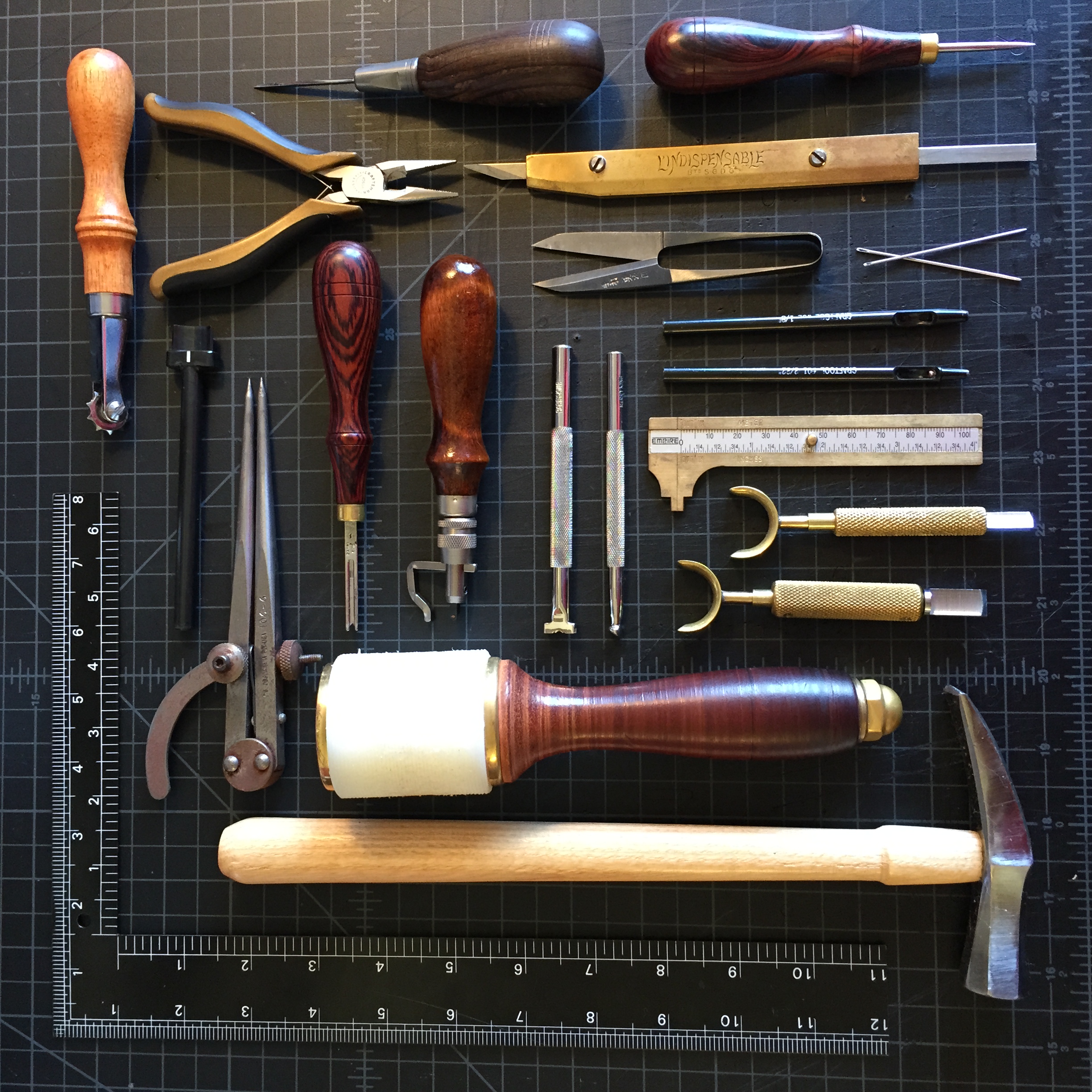 Awl Set 4 Different End Pieces - Leathersmith Designs Inc.