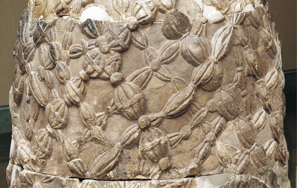 Delphi's omphalos stone, 800 BCE.jpg