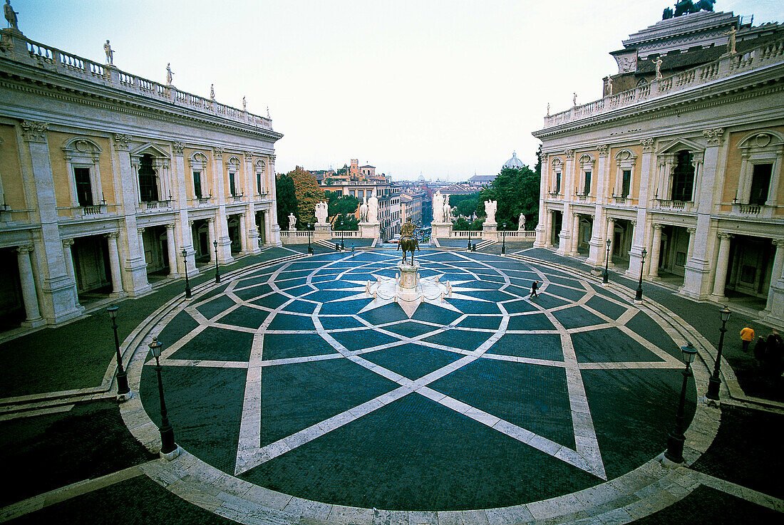 70097782-Piazza-del-Campidoglio-Rome-Italy.jpg