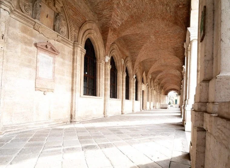 Vicenza-Palladian-Basilica-760x557.jpg
