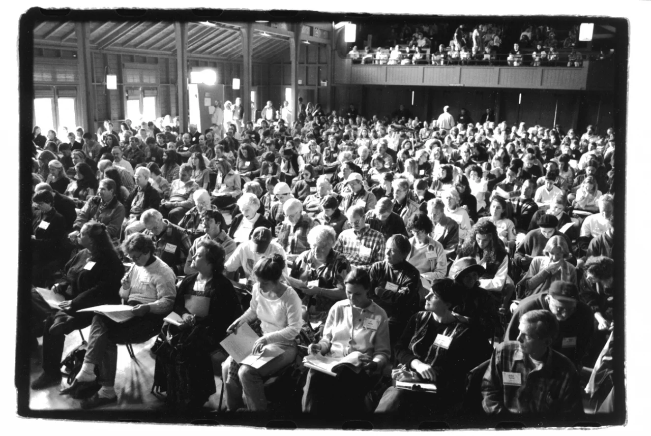 conf-full-hall.jpg