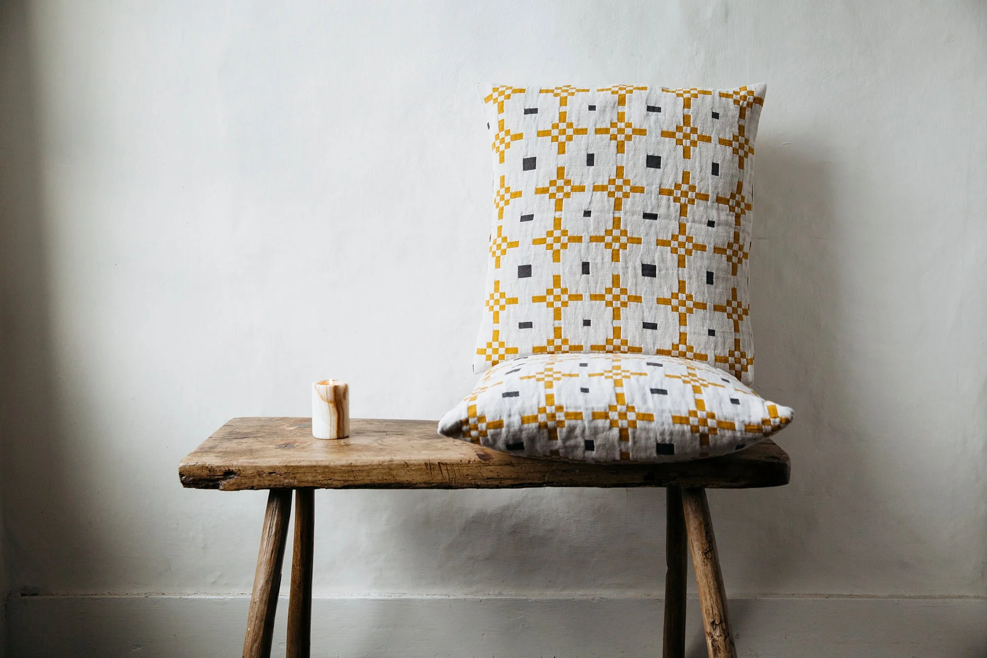 alidover_honey_linen_cushion_6_web.jpg