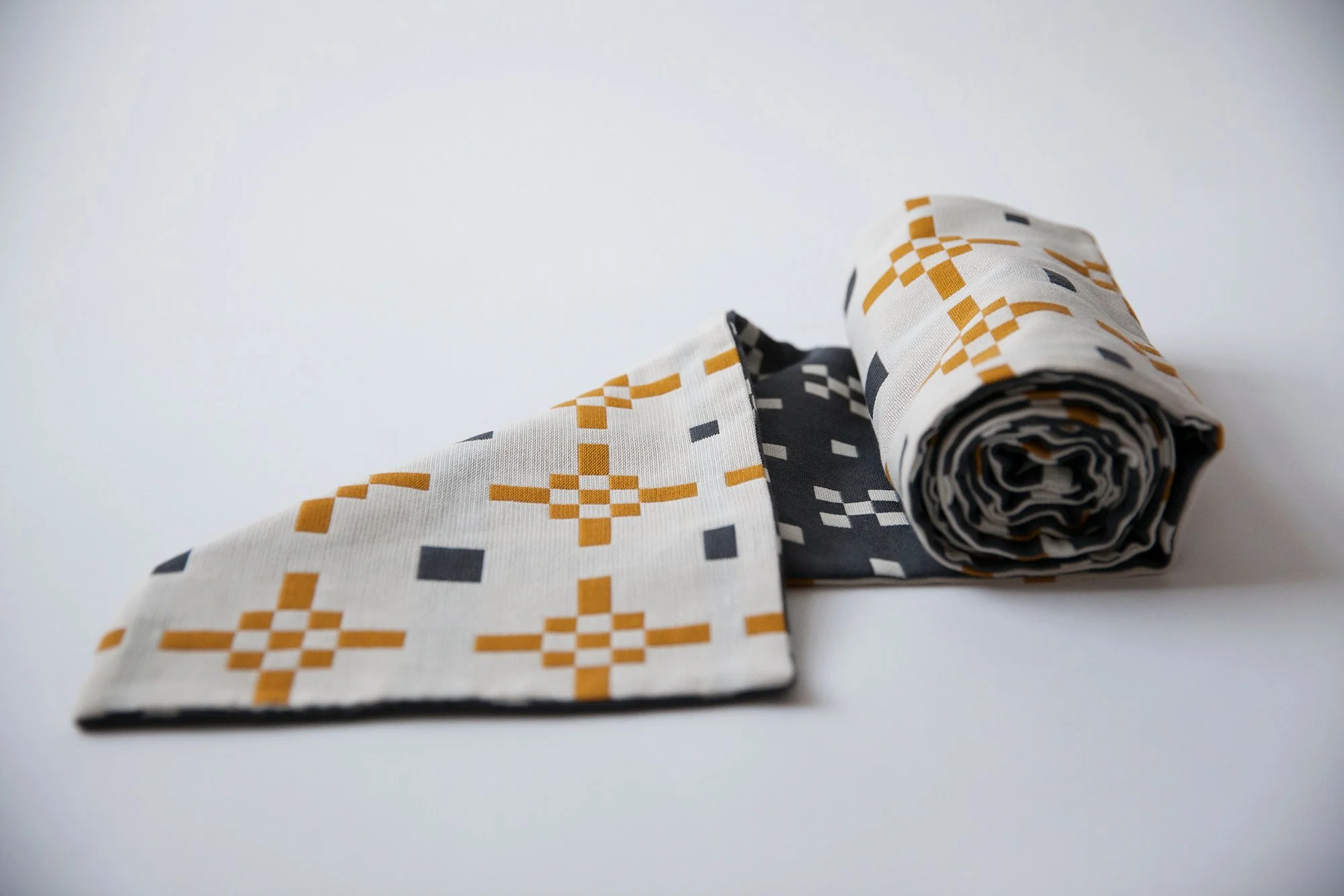 alidover_ten_hygge_honey_light_scarf_web.jpg