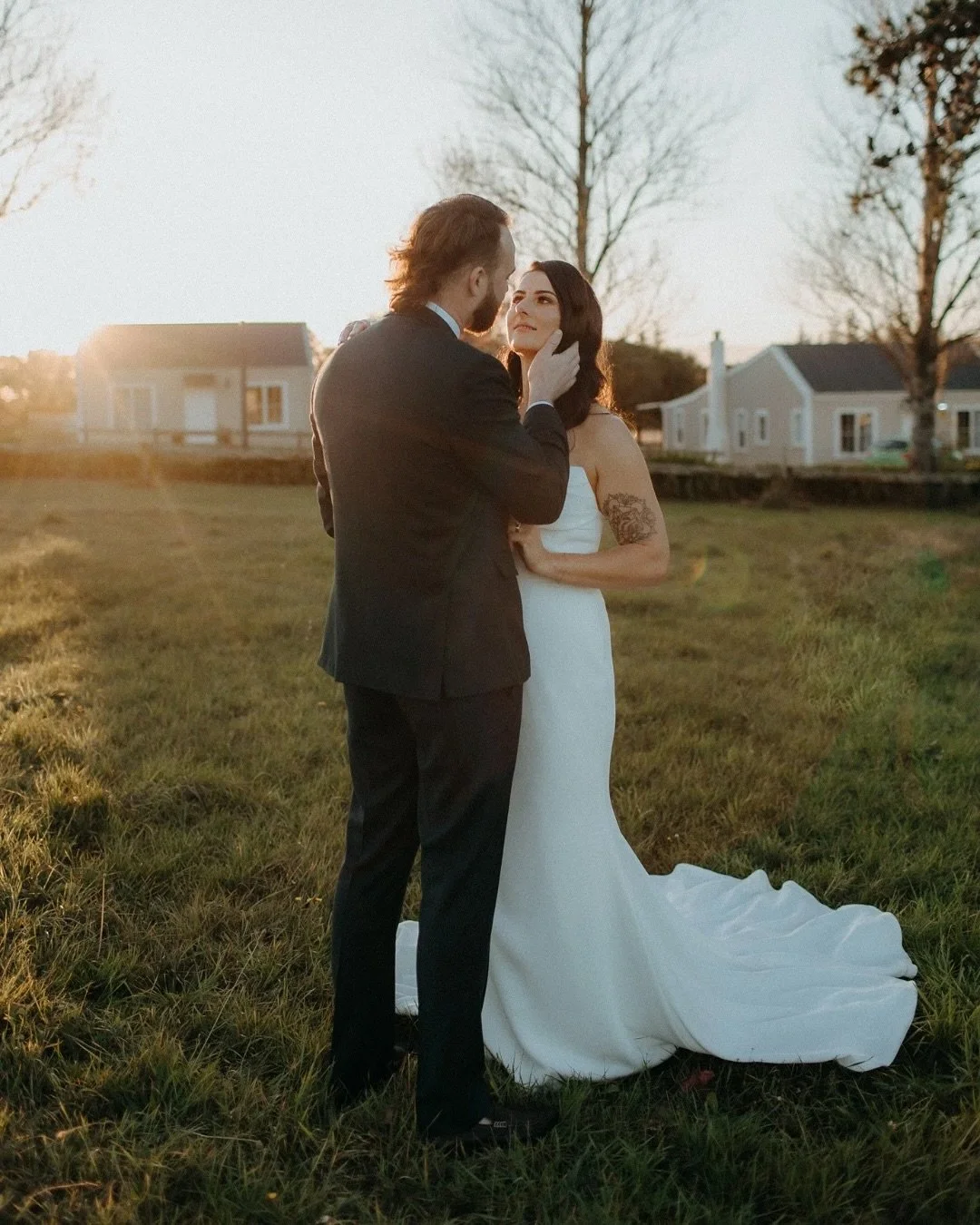 Ending my season with these two legends. Holly and Josh put on a spectacular wedding on the most beautiful autumn day at @brackenridgecountryretreat. I&rsquo;ve said it before and I&rsquo;ll say it many more times - I get to meet the coolest and kind