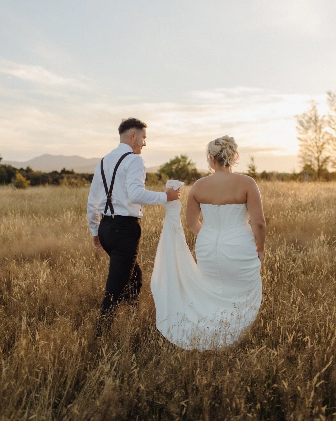 At a music festival with mutual friends, Lara and Alex were ordering lunch at the food court when their eyes met outside an Indian takeaway. Love was in the air (and perhaps the irresistible scent of butter chicken) and what began as a simple moment 