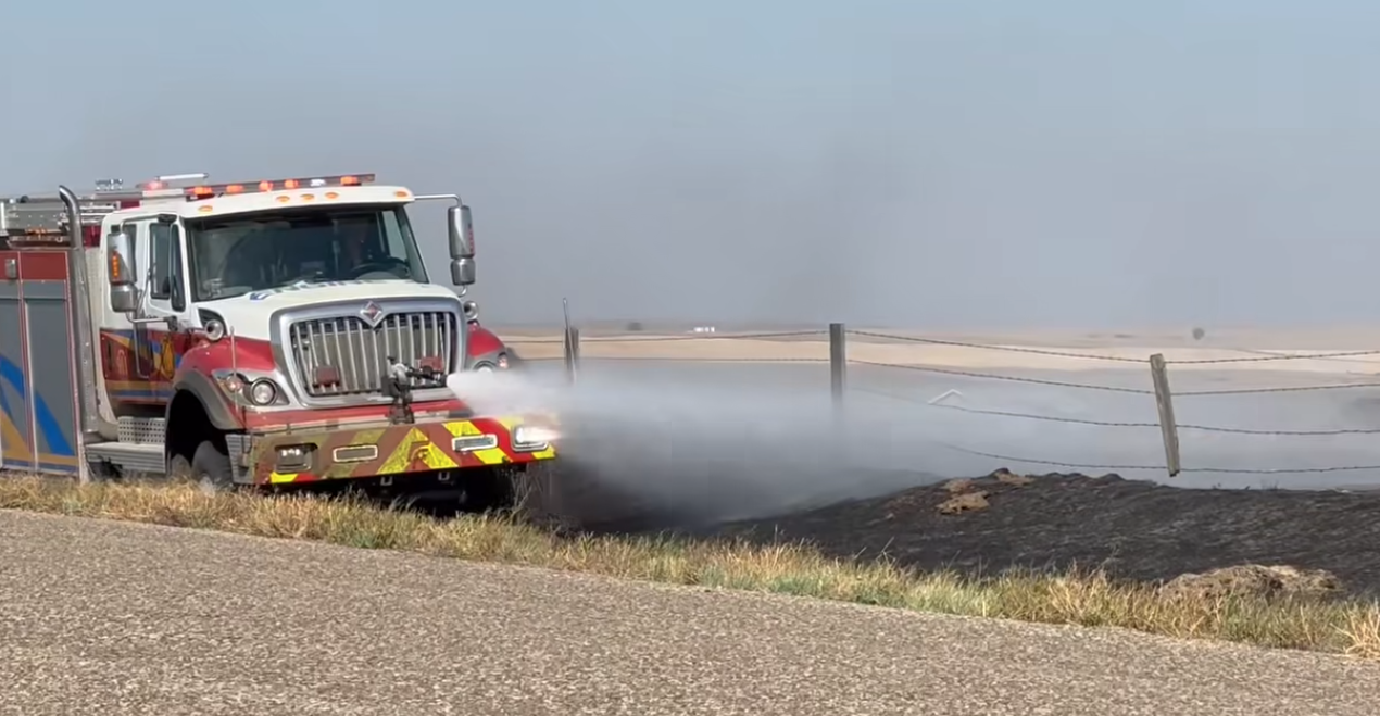 Quick Response To Grassfire Saves Rural Homes
