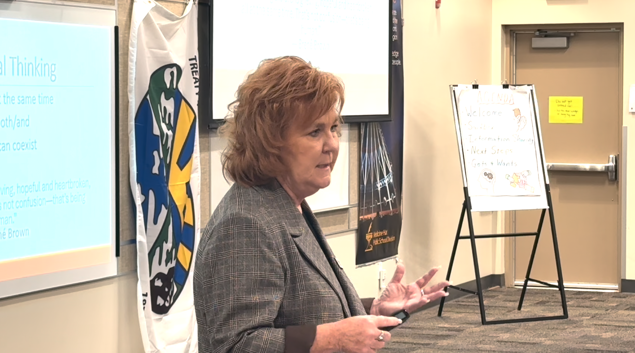 Public District Hosts Southview Parents on Fate of School