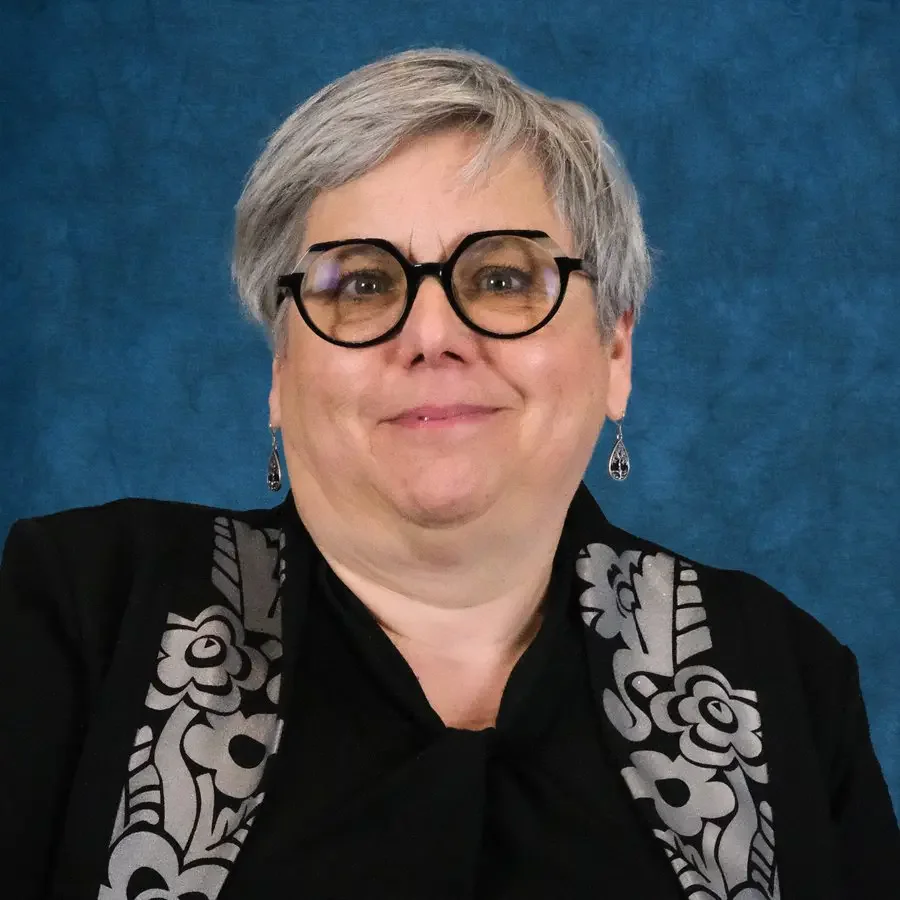 Council Turfs City Manager