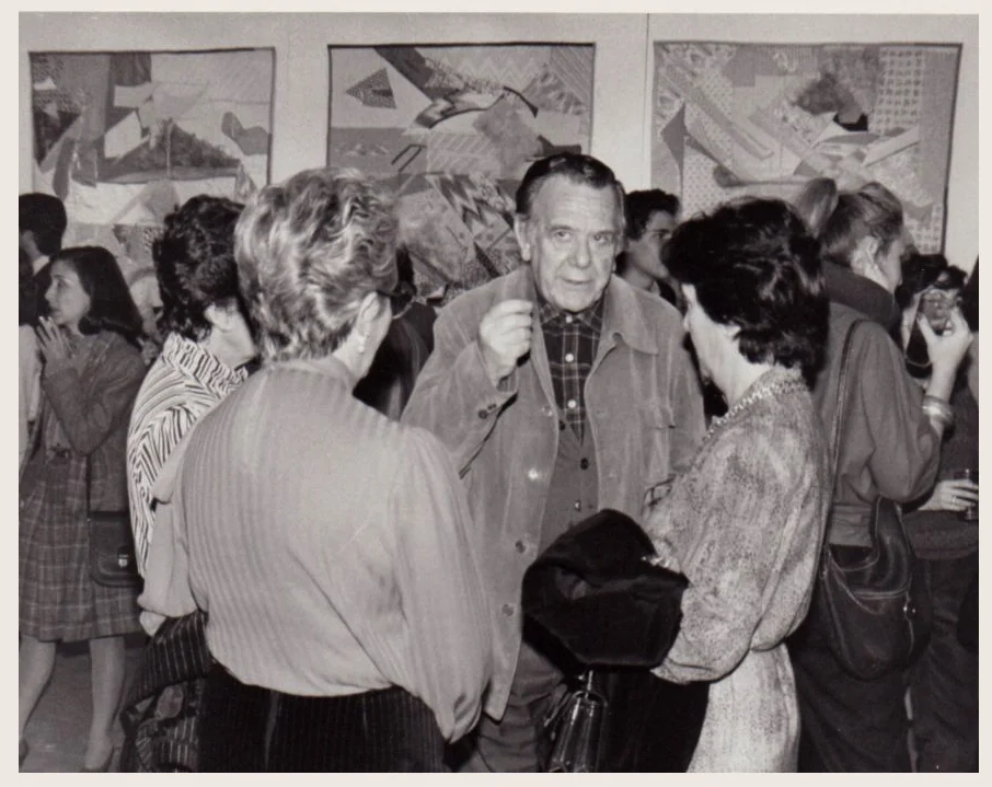 Center: José Castro de Arines, art critic.