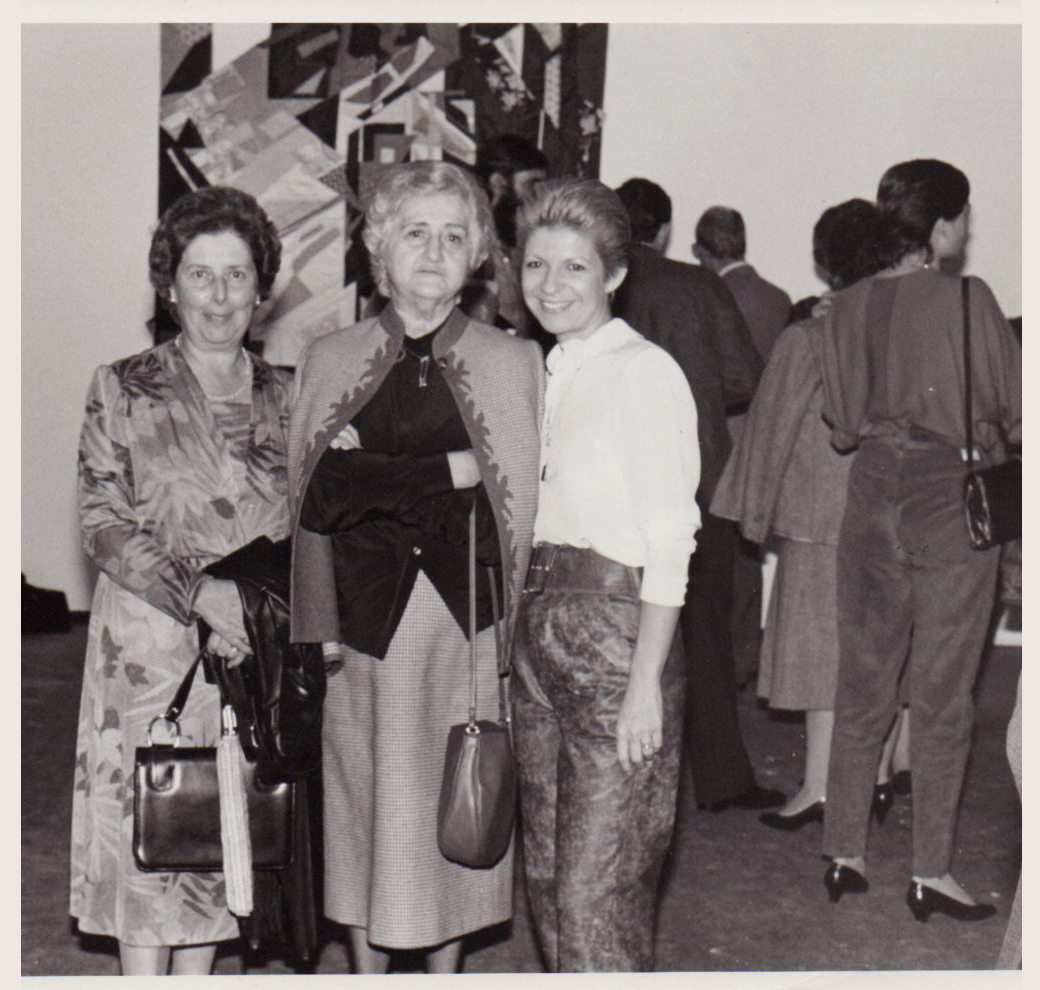 Yolanda del Riego (right) 