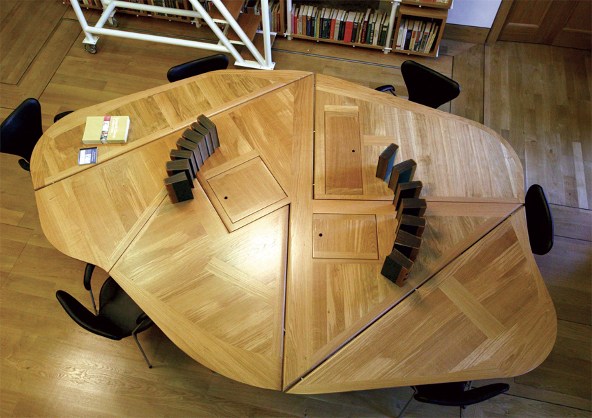 SP-Donald-Dewar-Desk-860x608.jpg