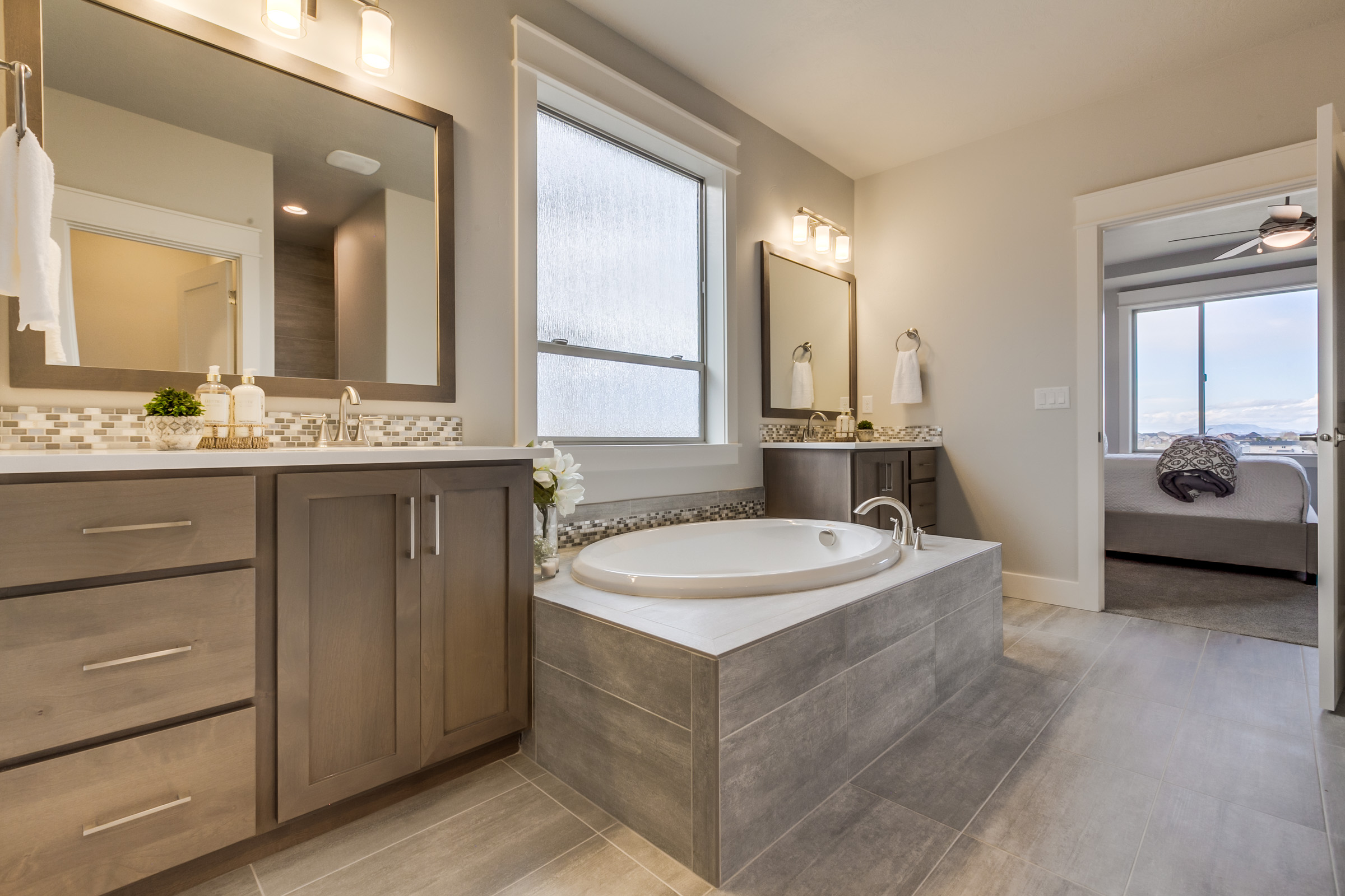 Master Bath-4.jpg