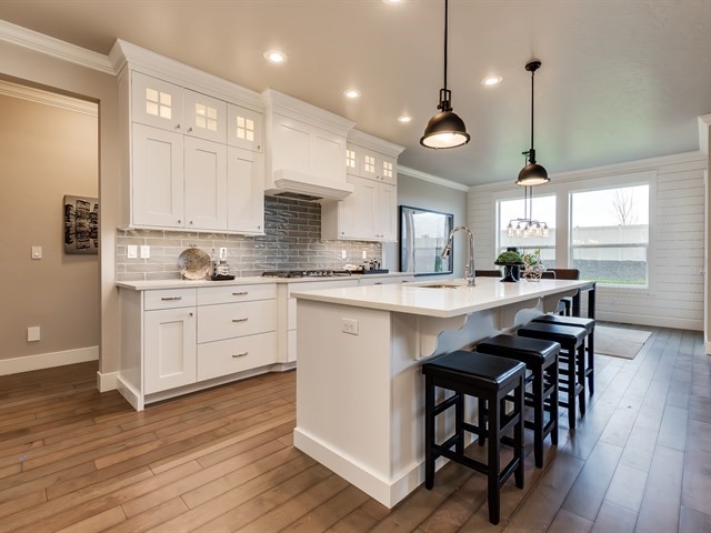019_Kitchen .jpg
