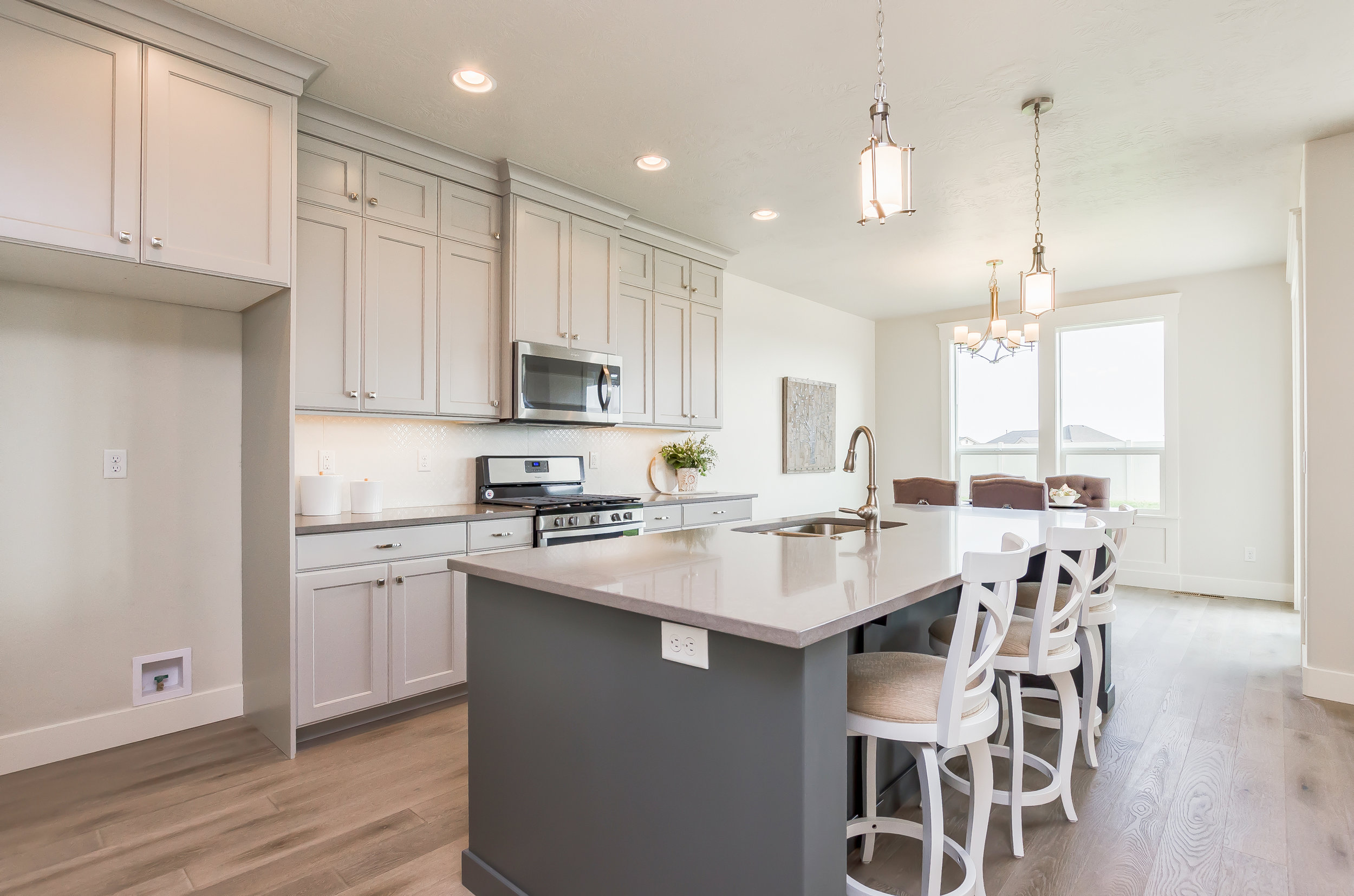 012_Kitchen .jpg