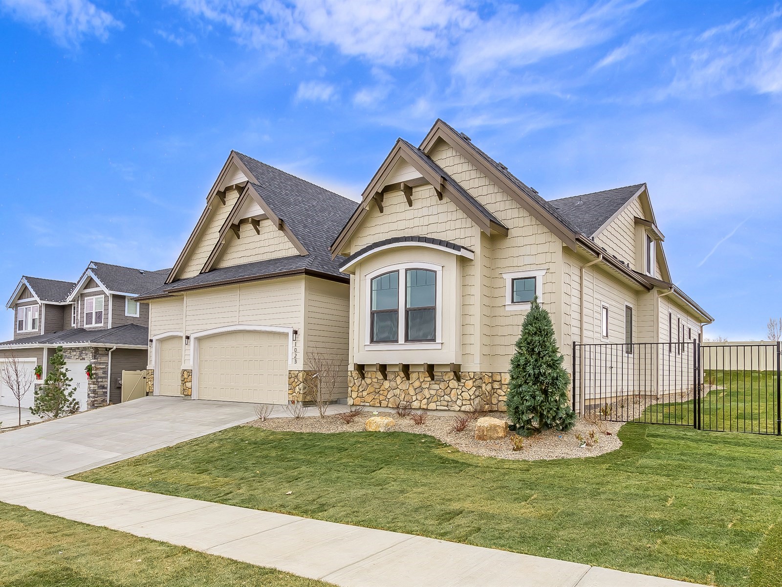 002_Front of Home.jpg
