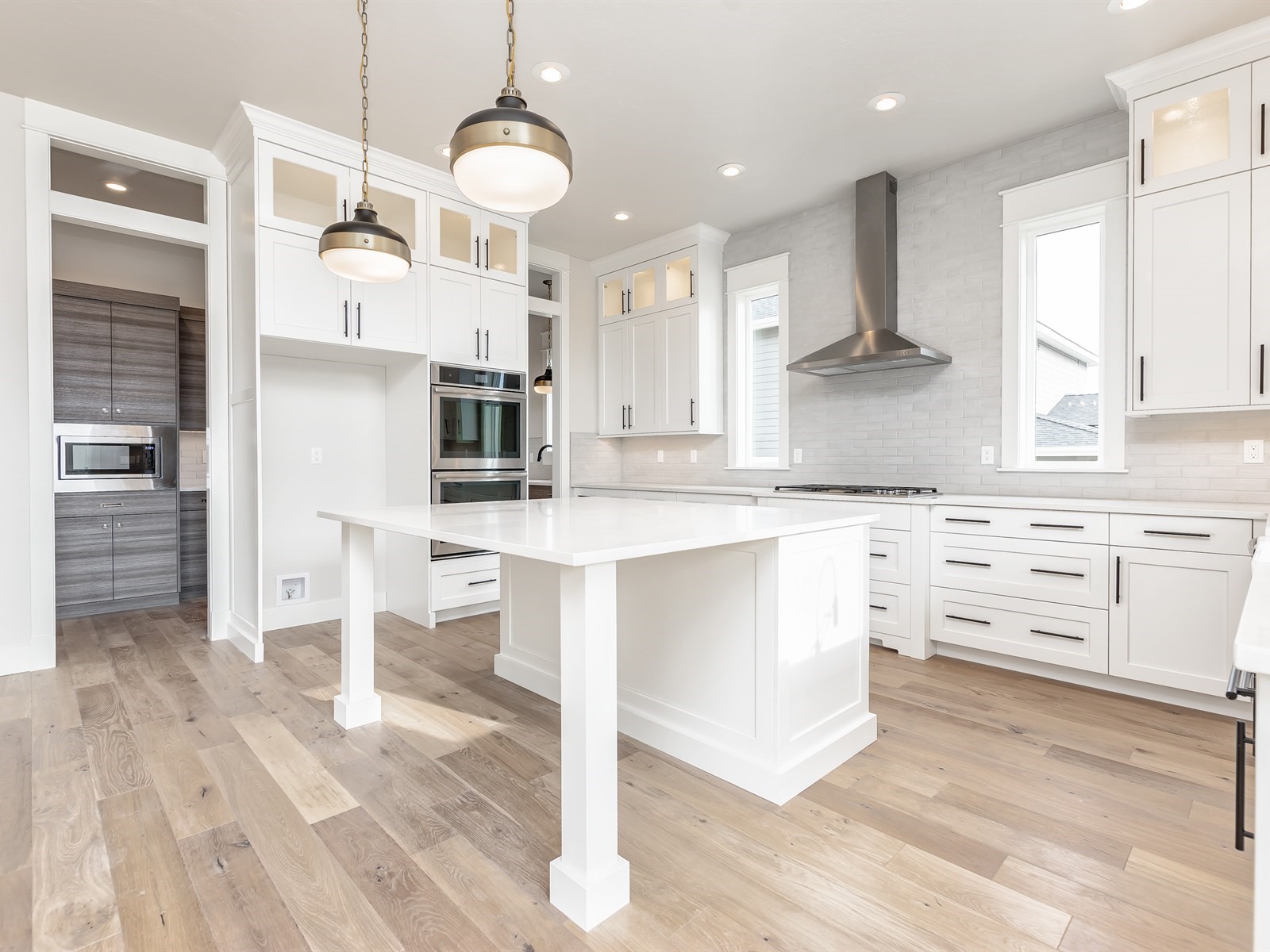 022_Kitchen.jpg