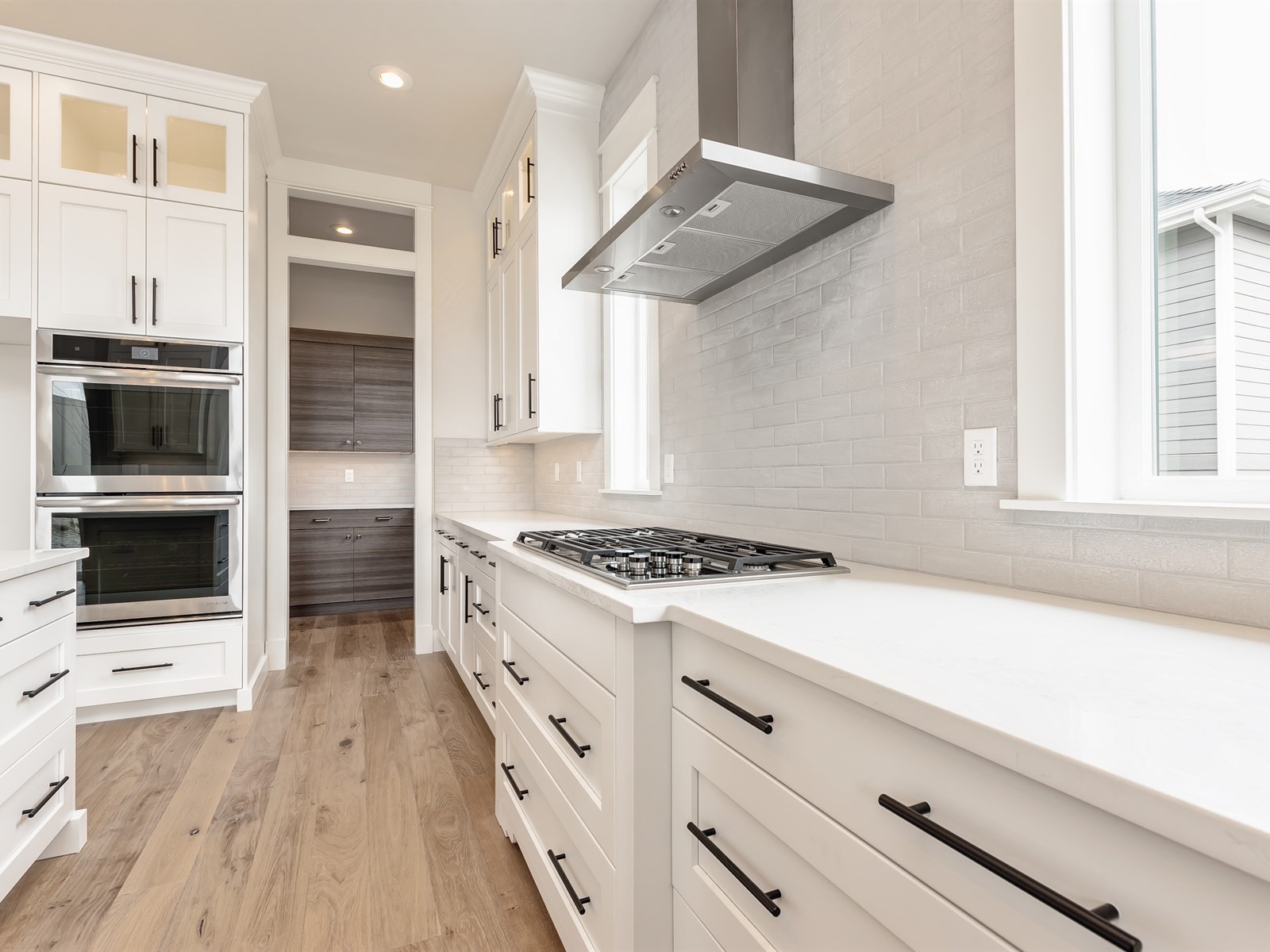 027_Kitchen.jpg