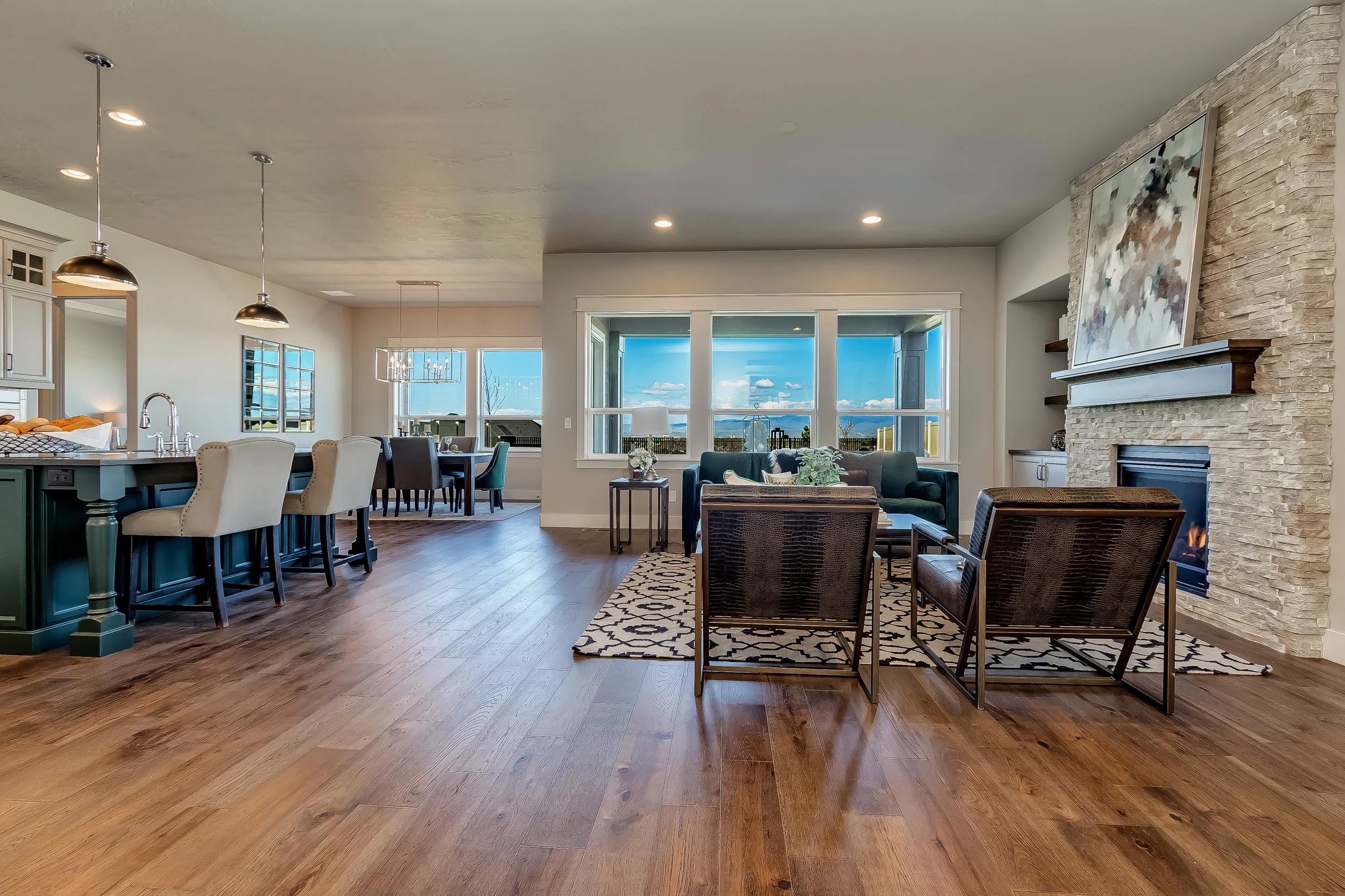 026_Living Room .jpg