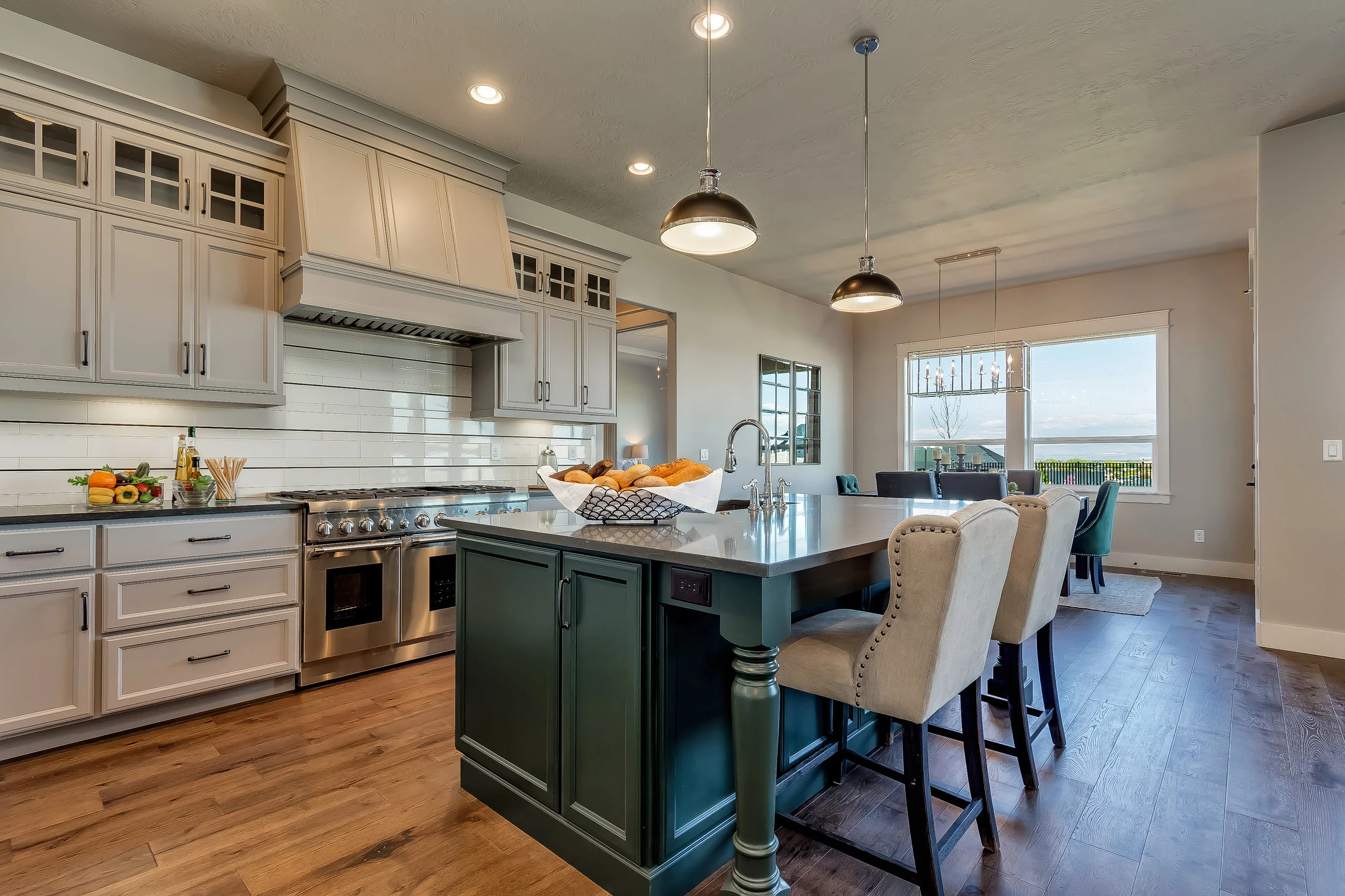 038_Kitchen .jpg