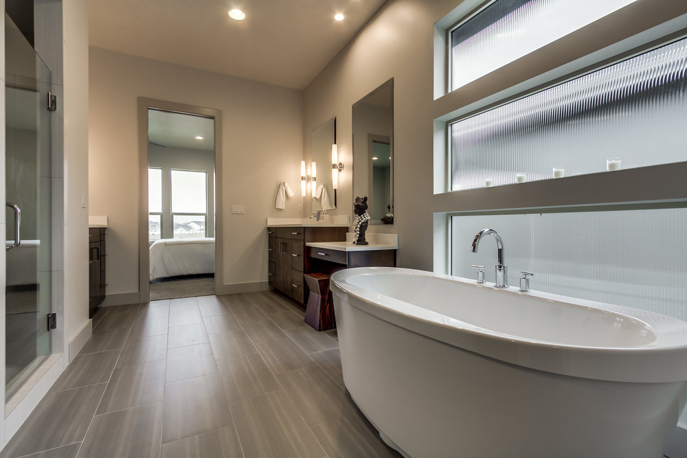 Master Bathroom-2.jpg