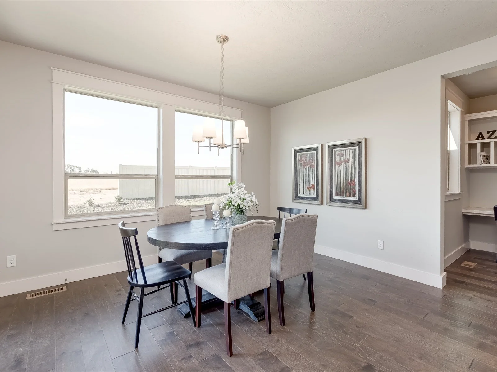 023_Dining Area .jpg