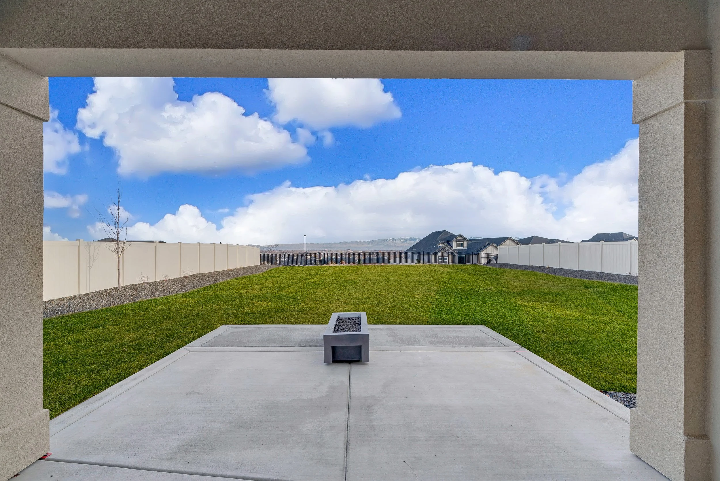 071_Exterior View.jpg