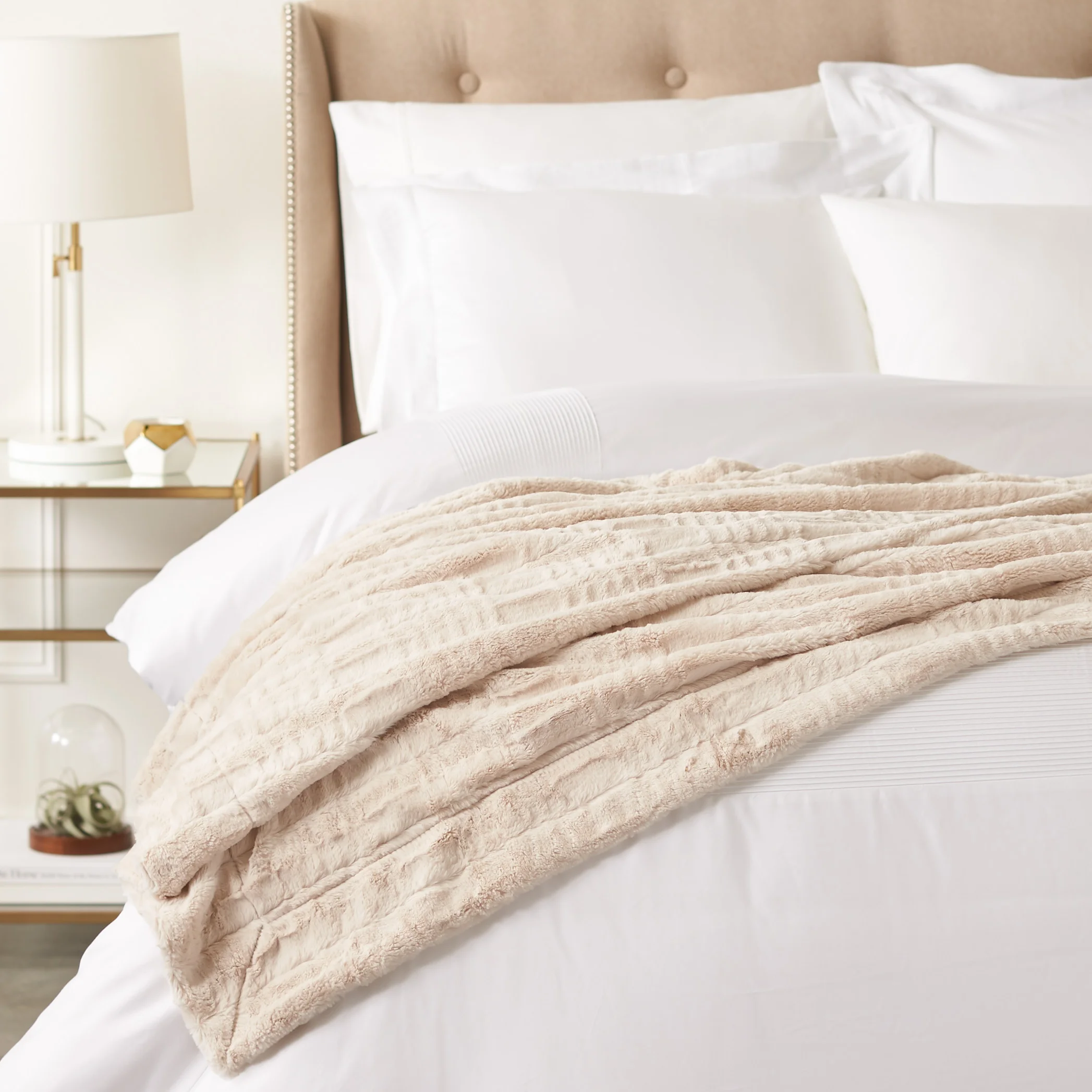 Basics_October_093016_B01J2N7C10_FauxFur_Ivory_SQ_MAIN_jw_v1.jpg