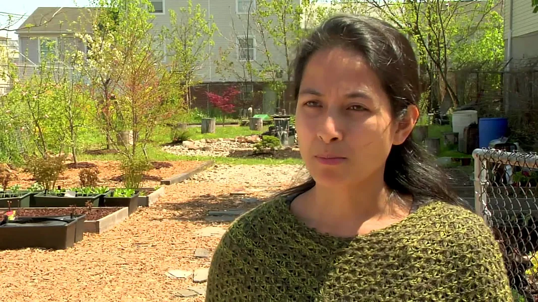 VIDEO: Adopt-a-Lot Program Converts Newark's Vacant Lots into Gardens [2:24]