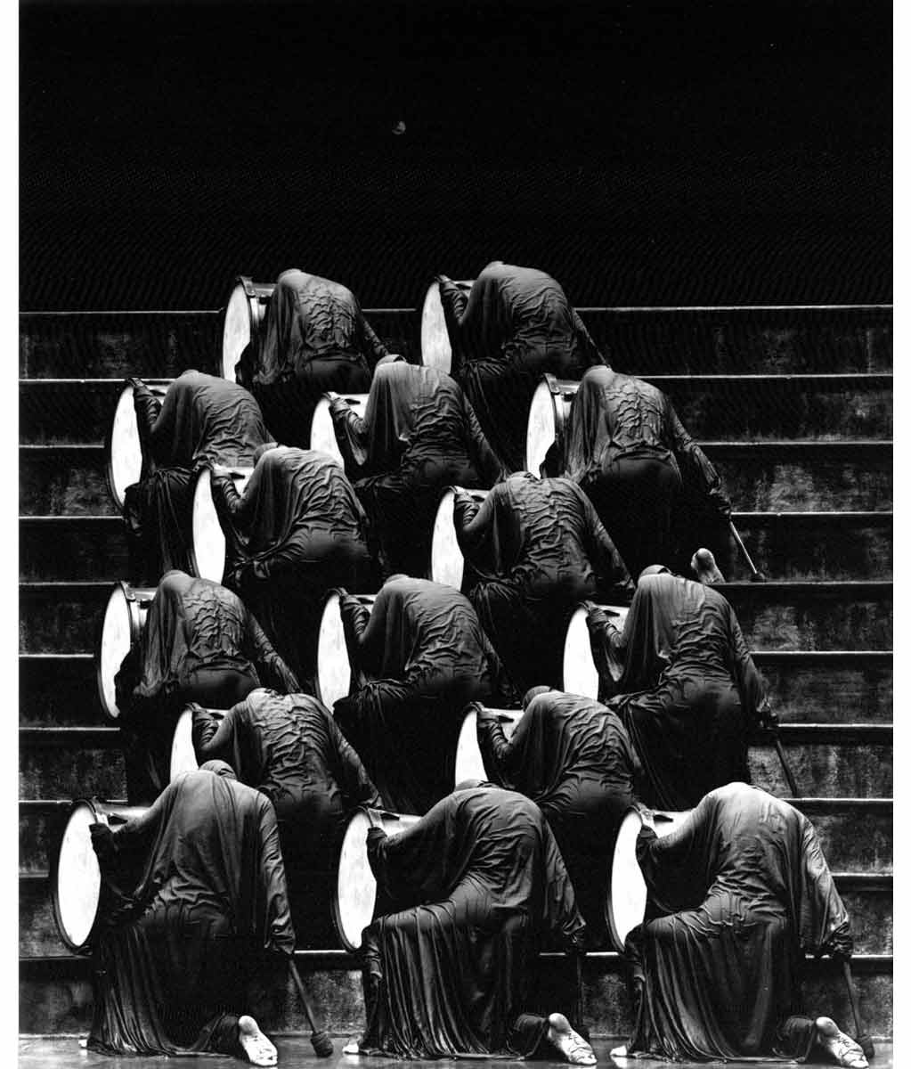 Misha Gordin, Crowd