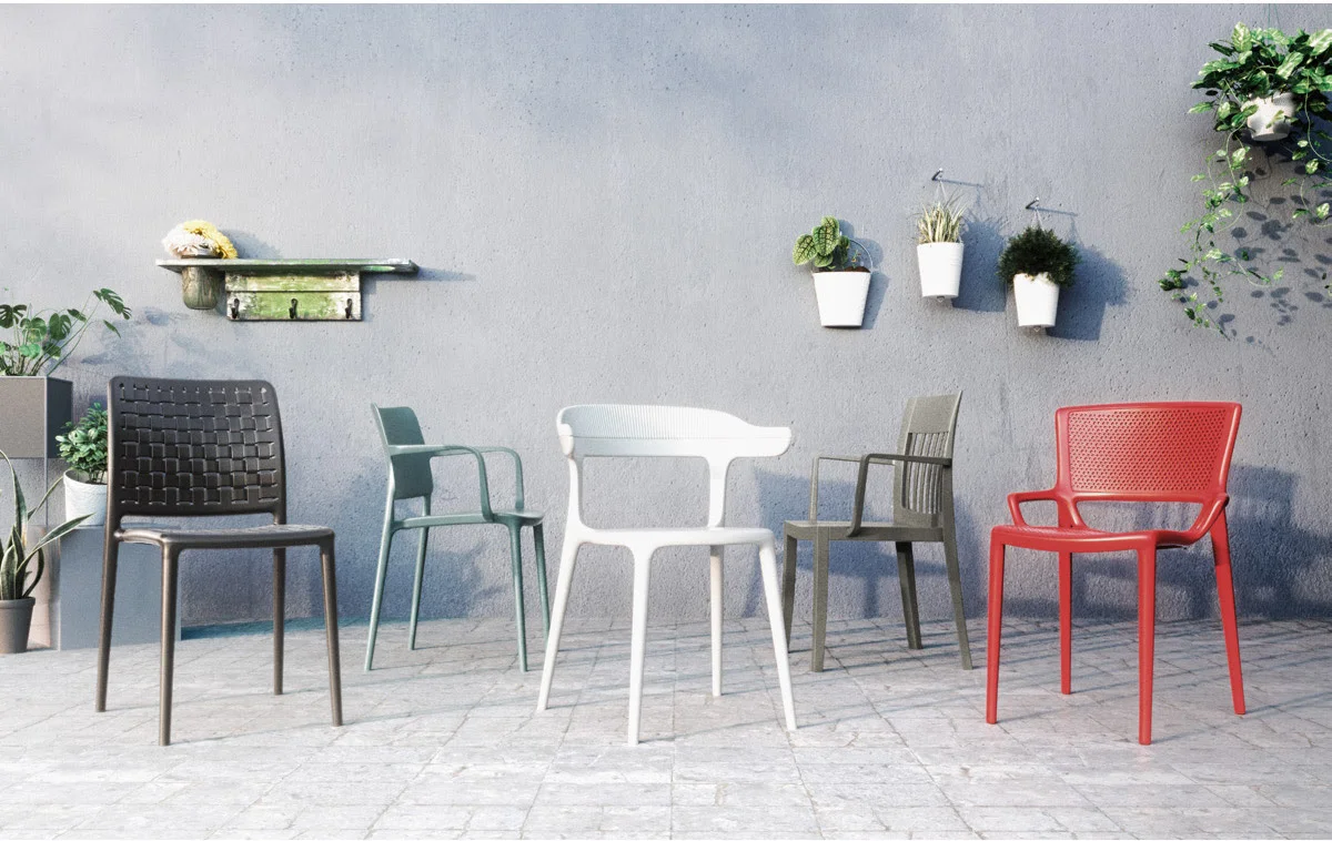 5 outdoor seating.jpg