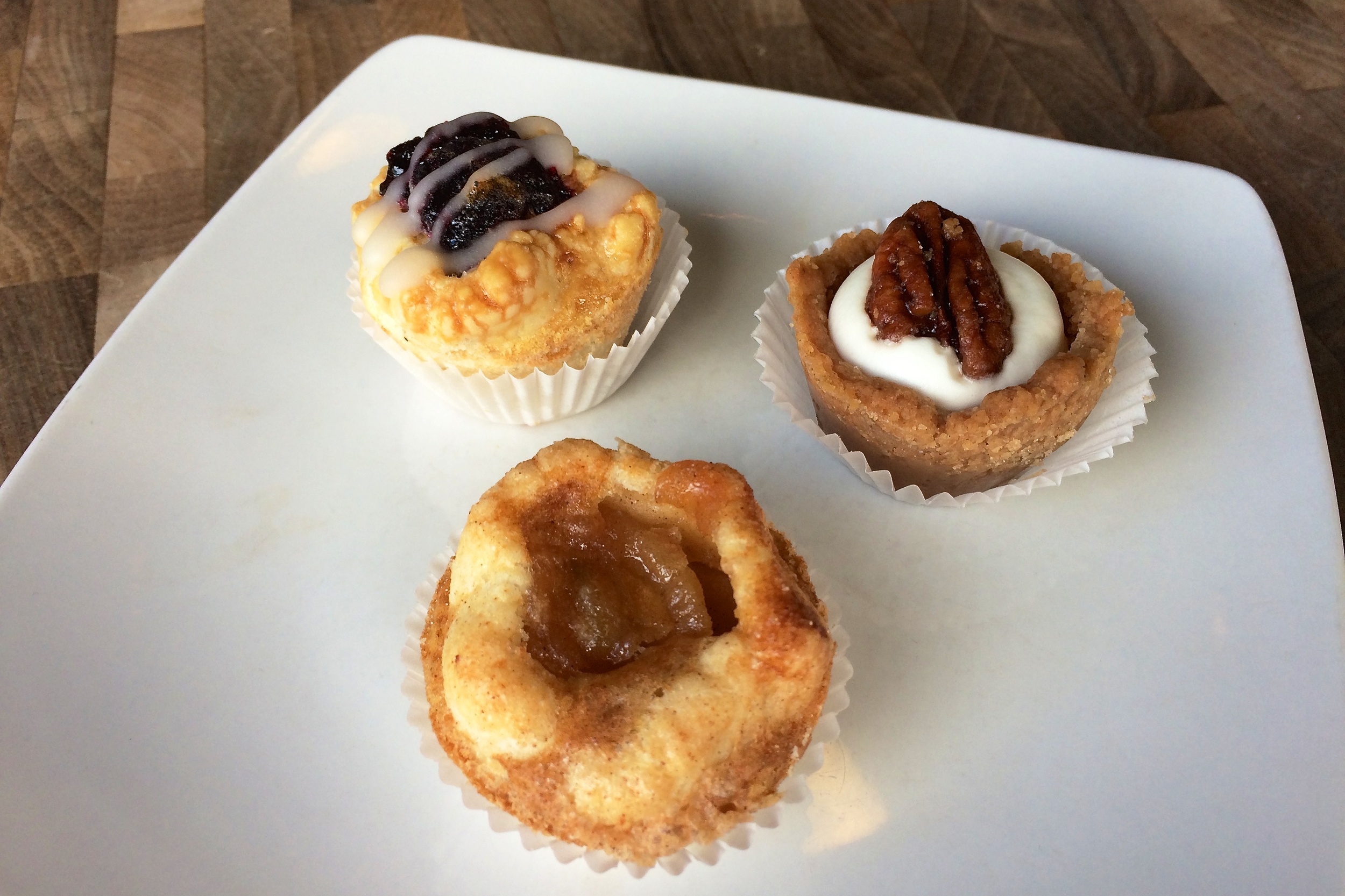 A La Mode Pies: marionberry, pumpkin, and pear apple ginger Pie Babies