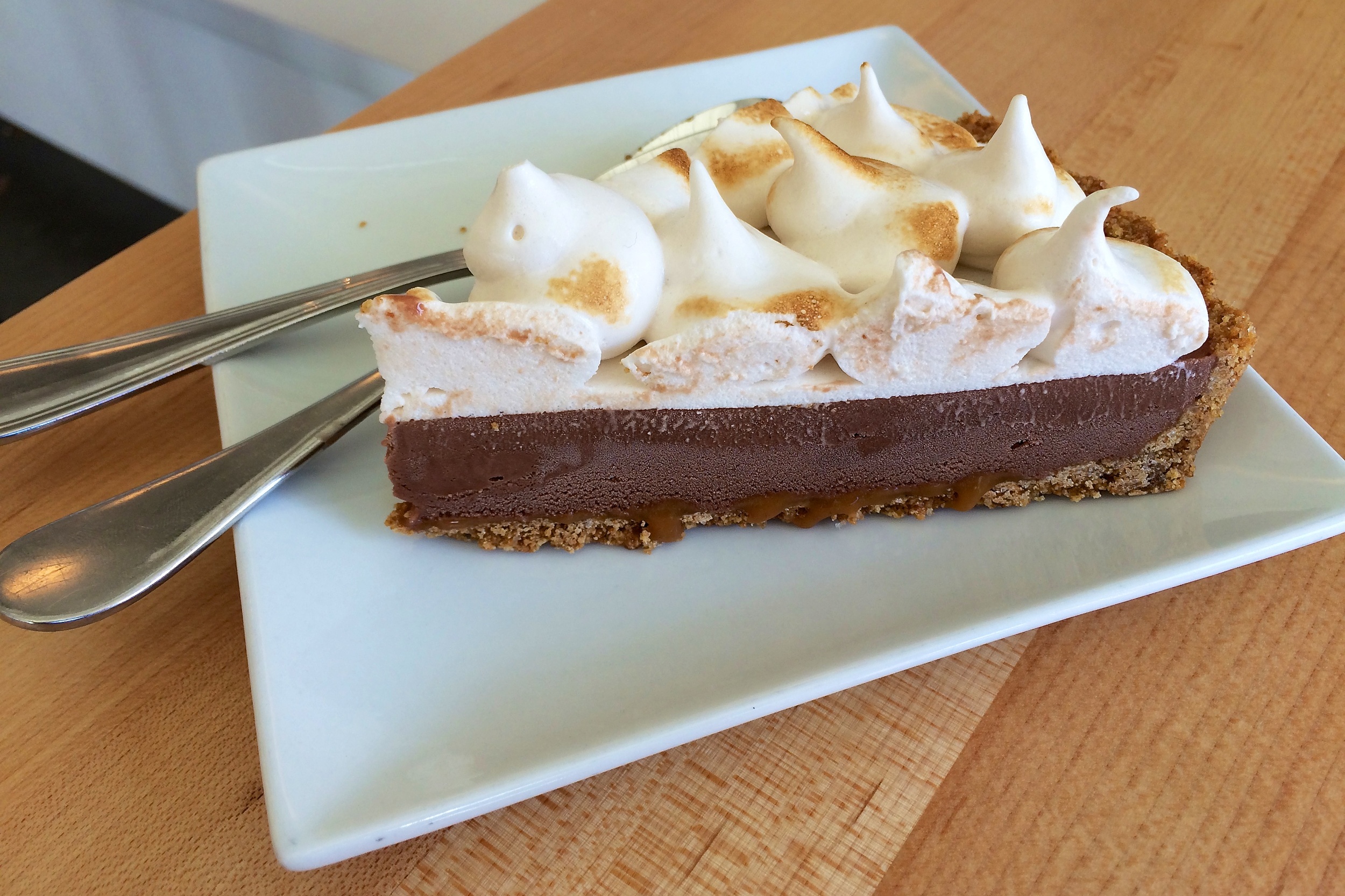 Parfait Ice Cream: S'mores ice cream pie