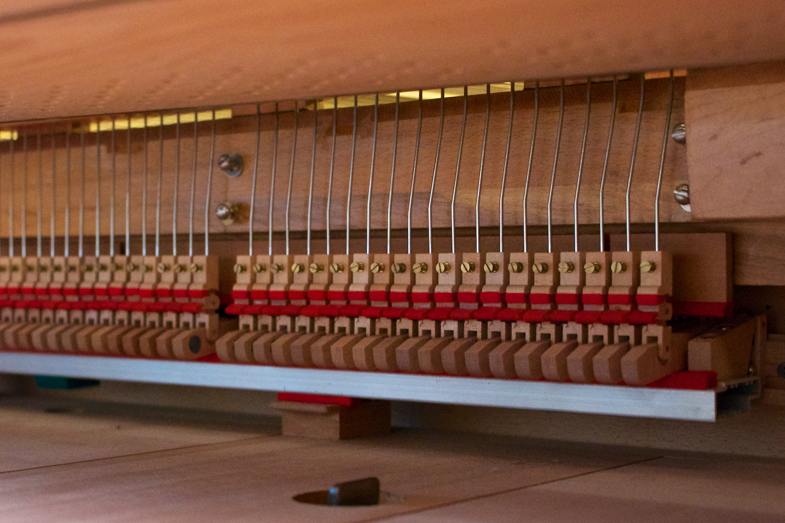 The lever mechanism with dampers attached