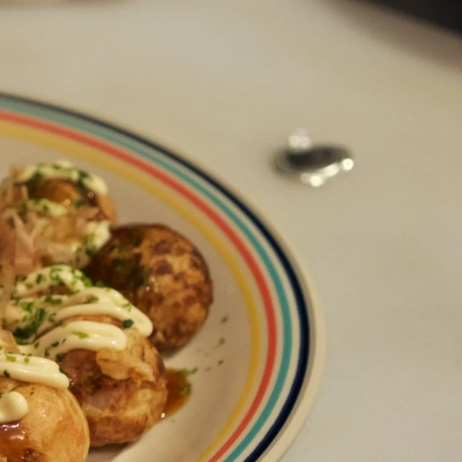 Seeing the whole frame