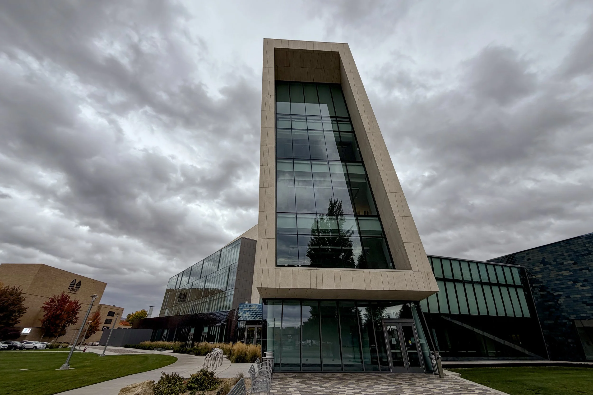 Communications building