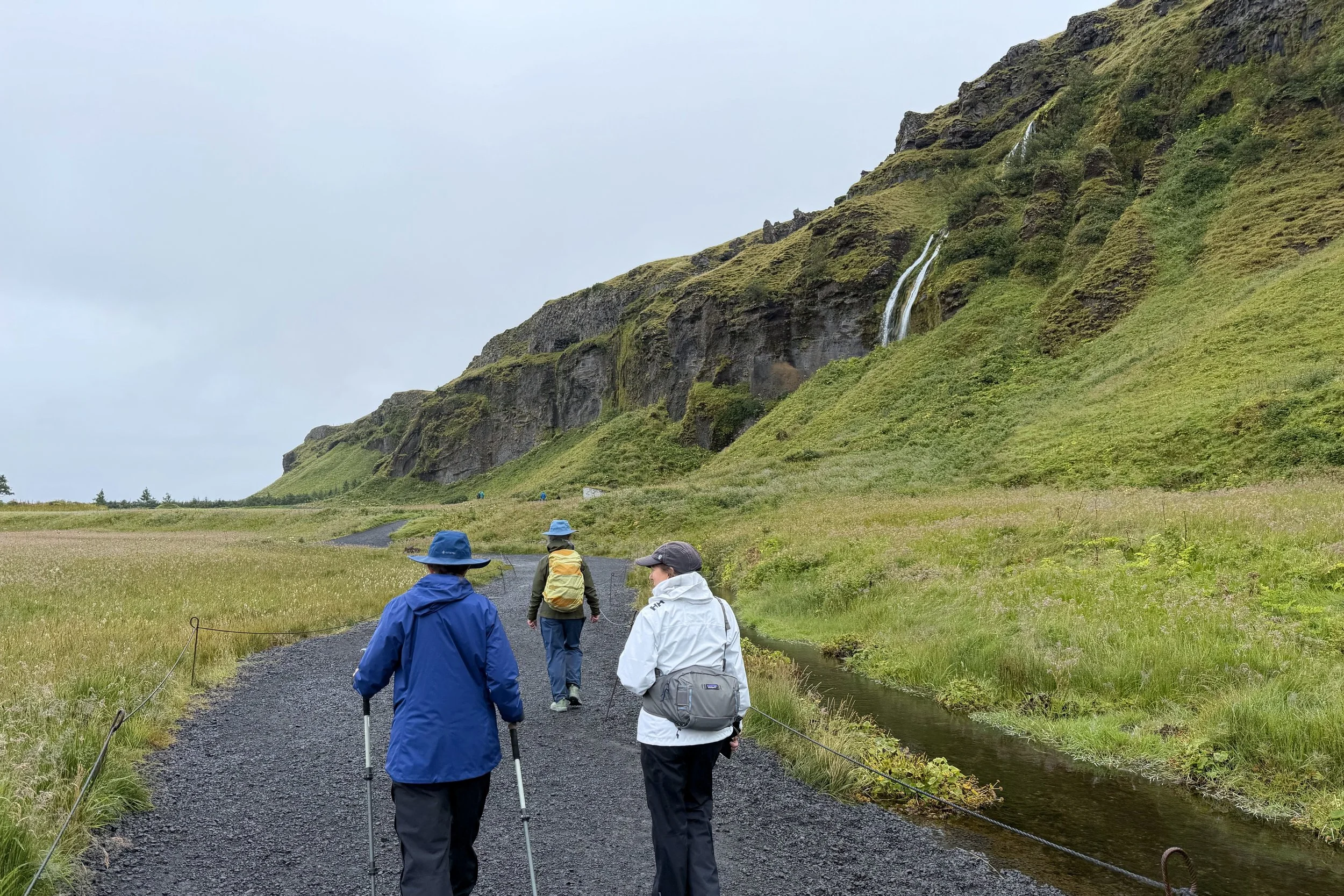 Path to Gljúfrabúi