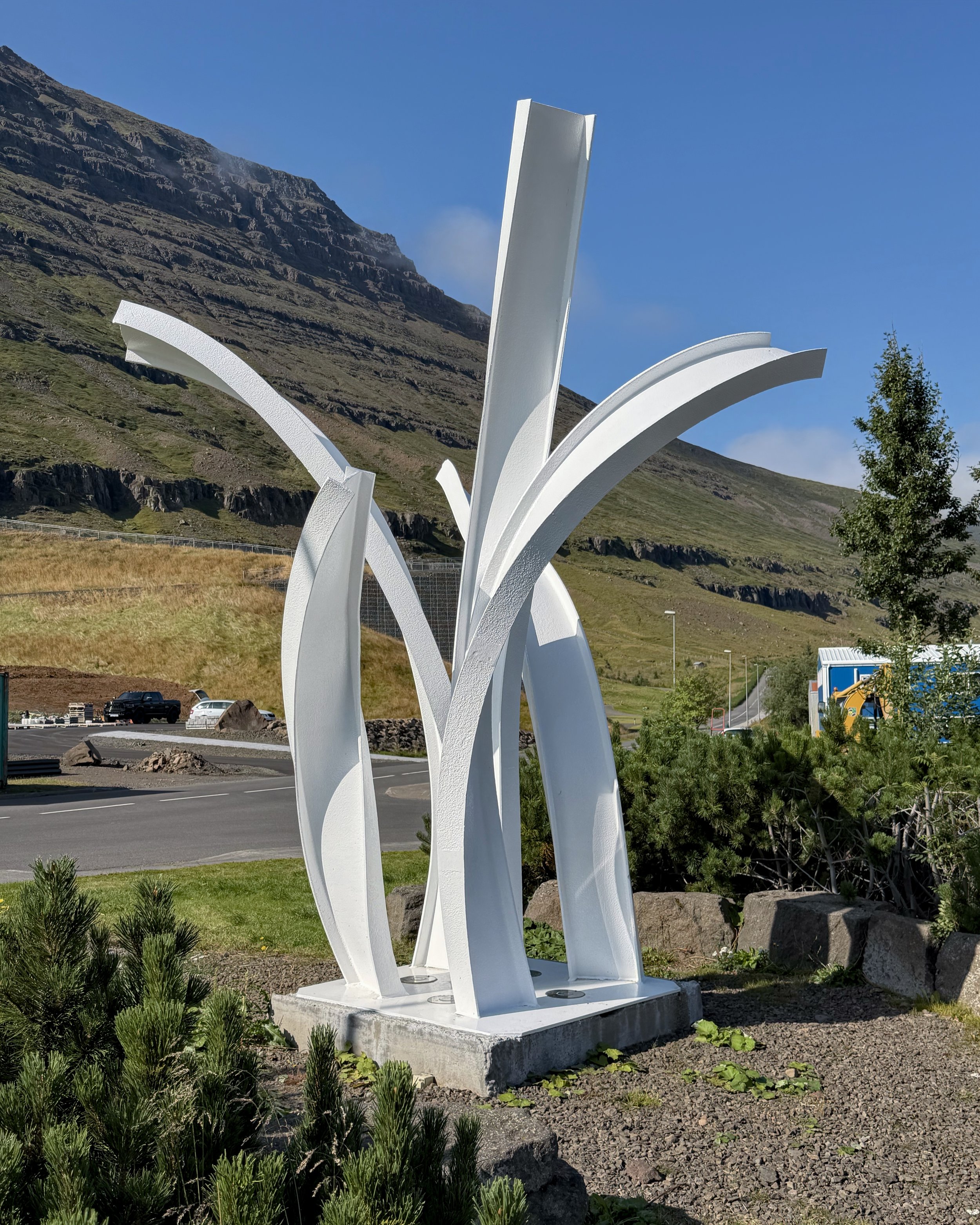 Snjóflóð, representing a 1996 avalanche