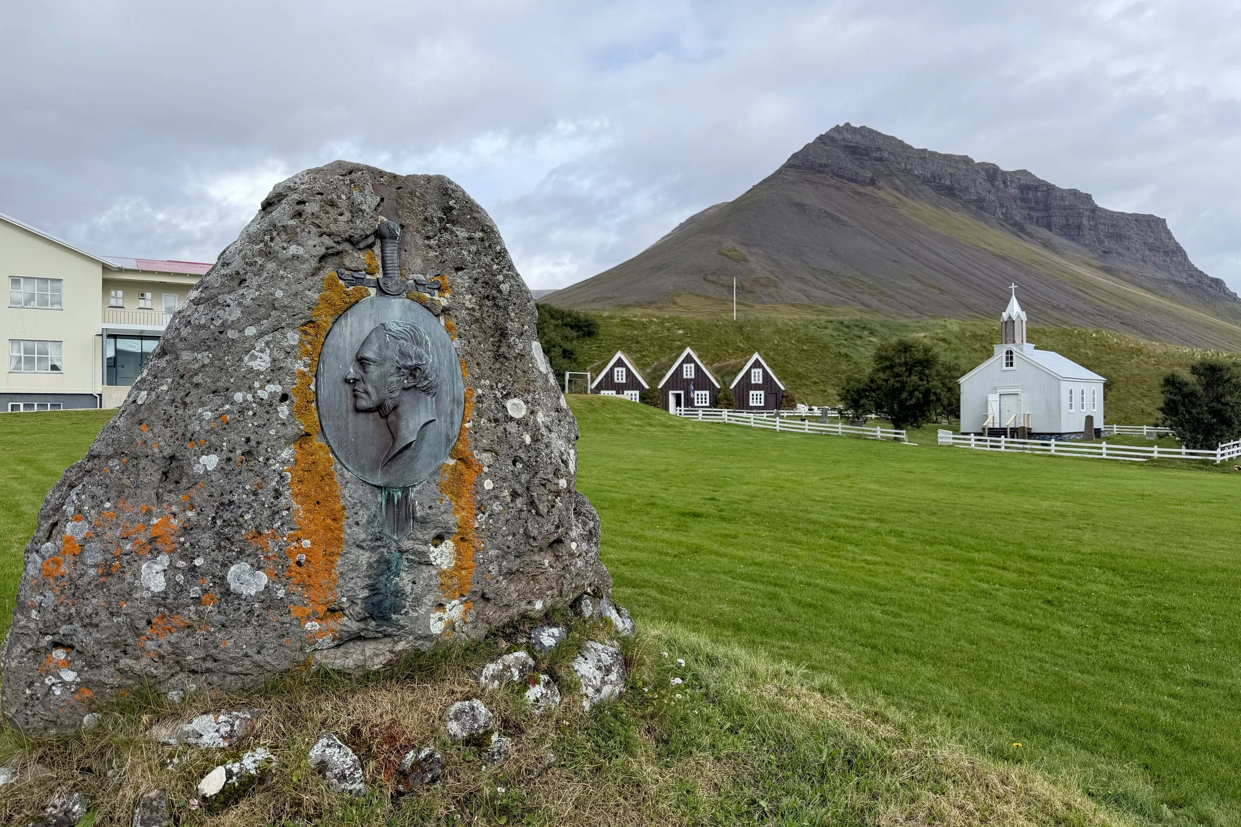 Memorial to Jón Sigurðsson