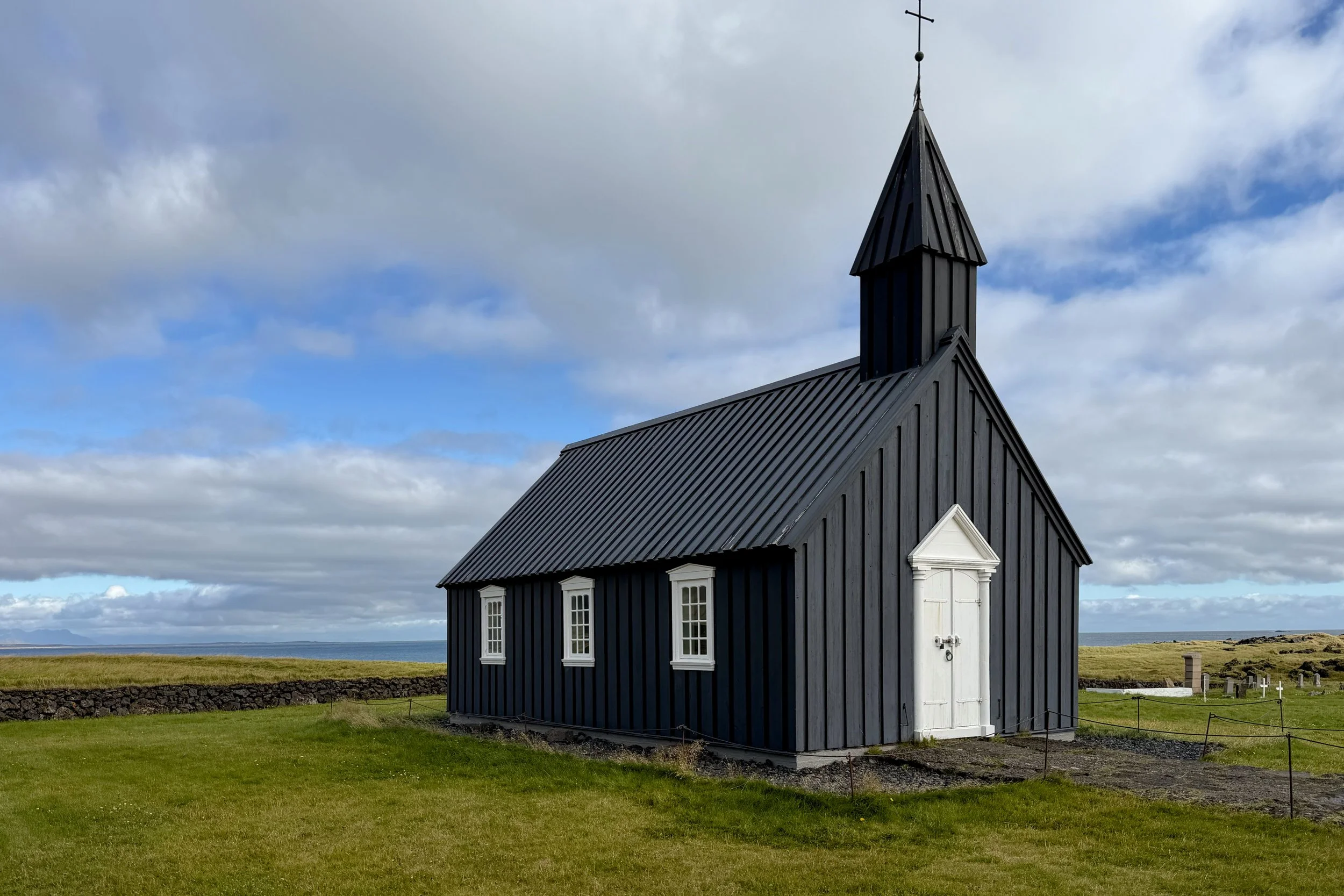 Búðakirkja (black church)