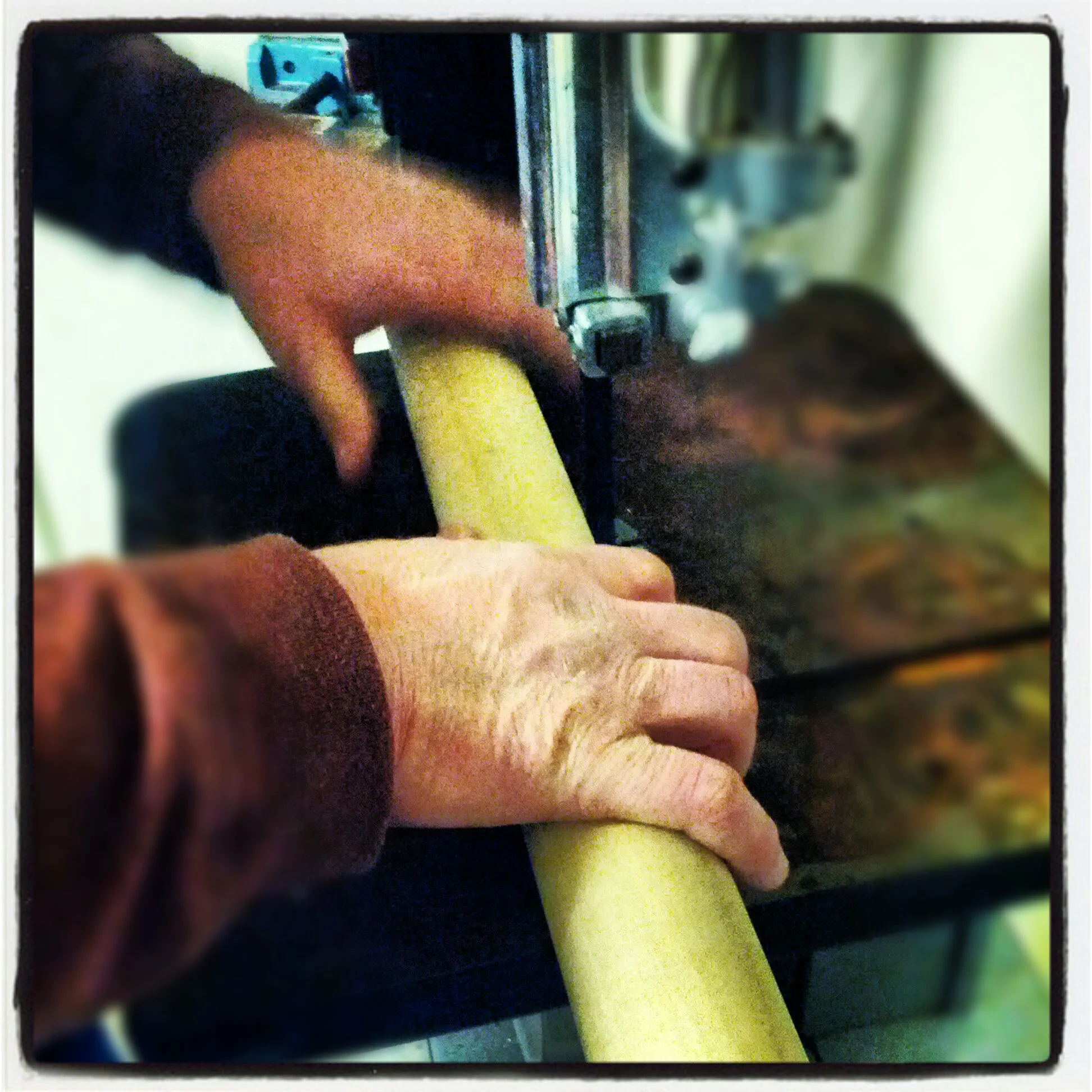 Cutting the dowel