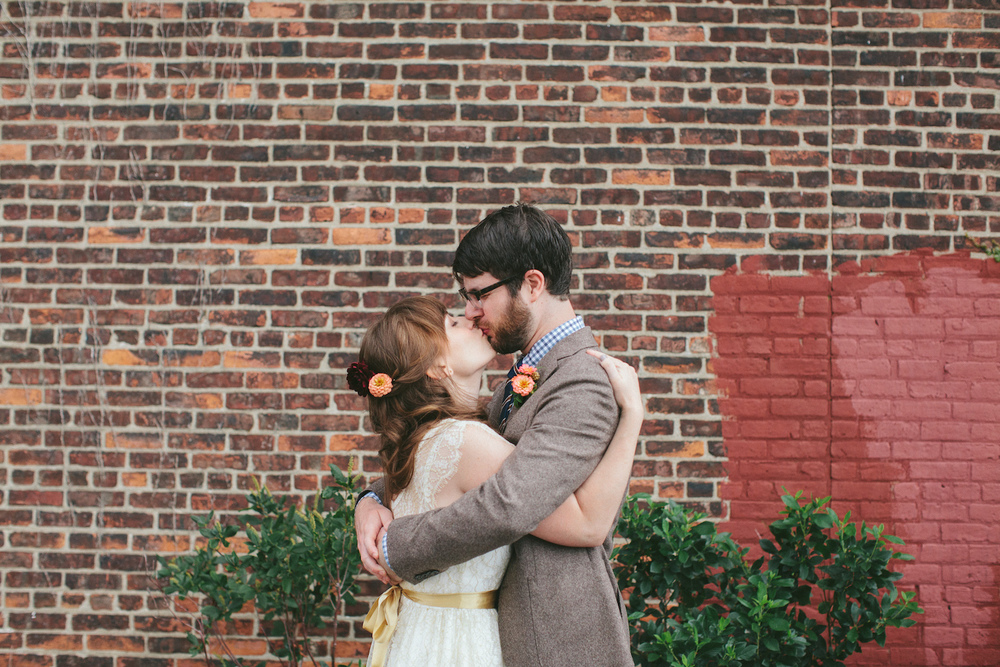 Full Aperture Floral & Corey Torpie Photography  - Brooklyn Wedding - 27.jpeg