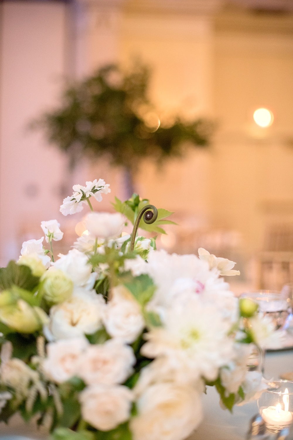 mikkelpaige-full_aperture_floral-pearl_river_hilton_wedding_0033.jpg