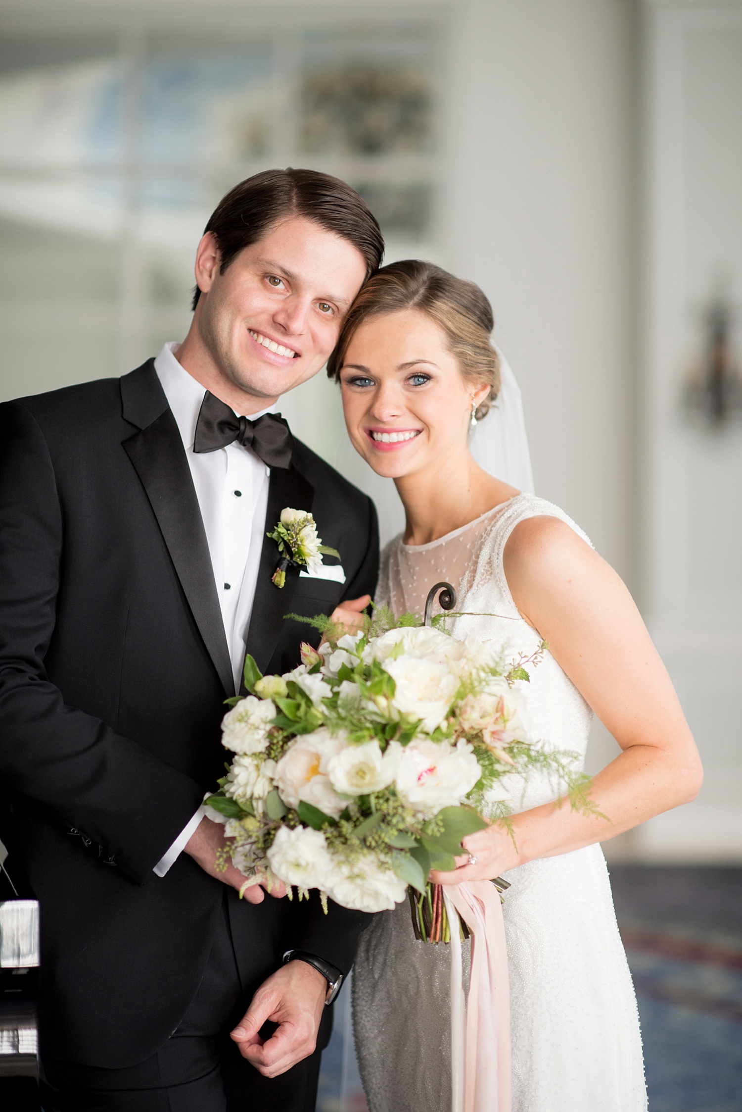 mikkelpaige-full_aperture_floral-pearl_river_hilton_wedding_0006.jpg