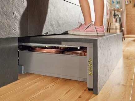 BLUM | SPACE STEP