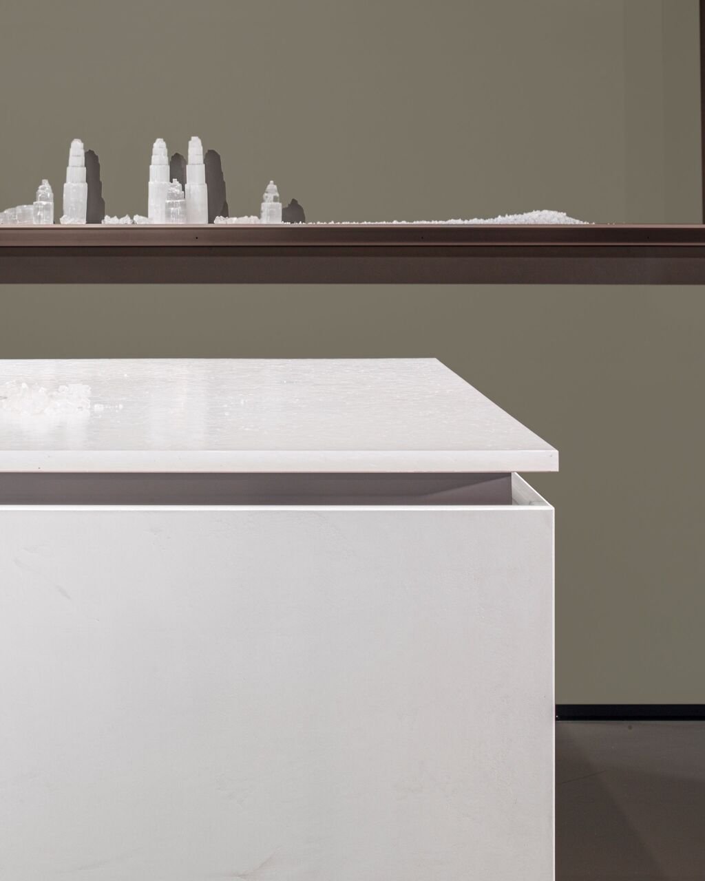 SEGMENTO_saltwhite_glassceramicpolarwhite.jpg