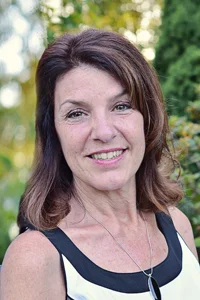 Jacquie Scott: President of Legacy Design Inc. & Russell's Window Coverings 
